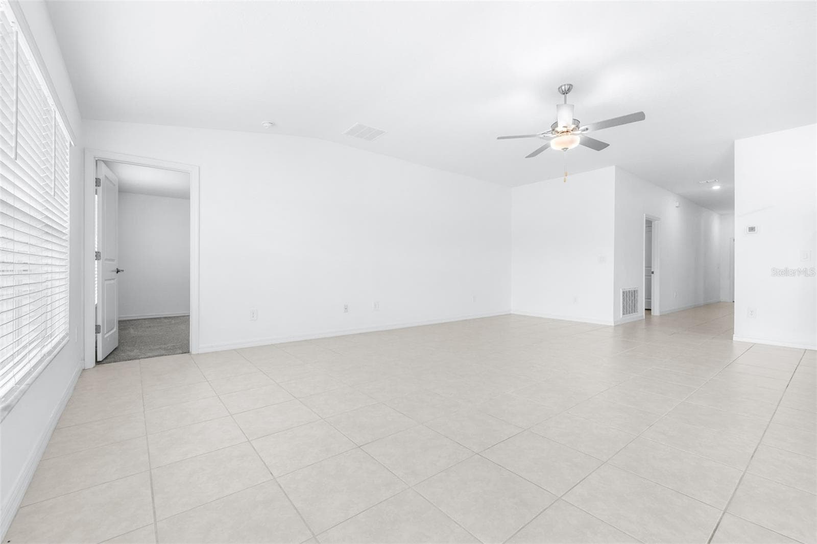 Single Family Residence at 4312 FABULOUS FINCH LN, BARTOW, photo 13 of 65