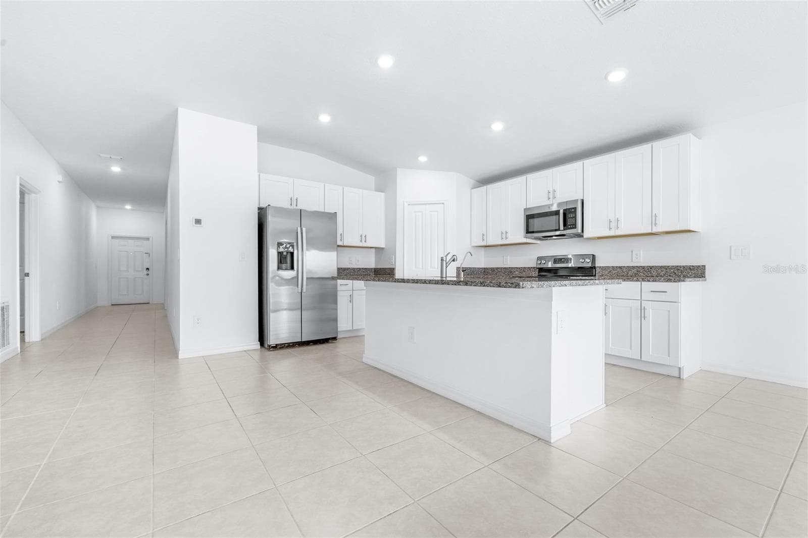 Single Family Residence at 4312 FABULOUS FINCH LN, BARTOW, photo 14 of 65