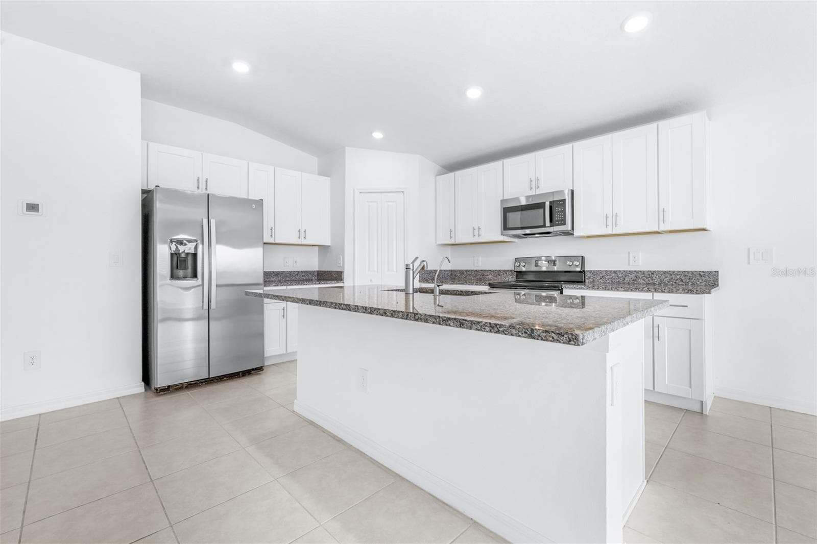 Single Family Residence at 4312 FABULOUS FINCH LN, BARTOW, photo 15 of 65
