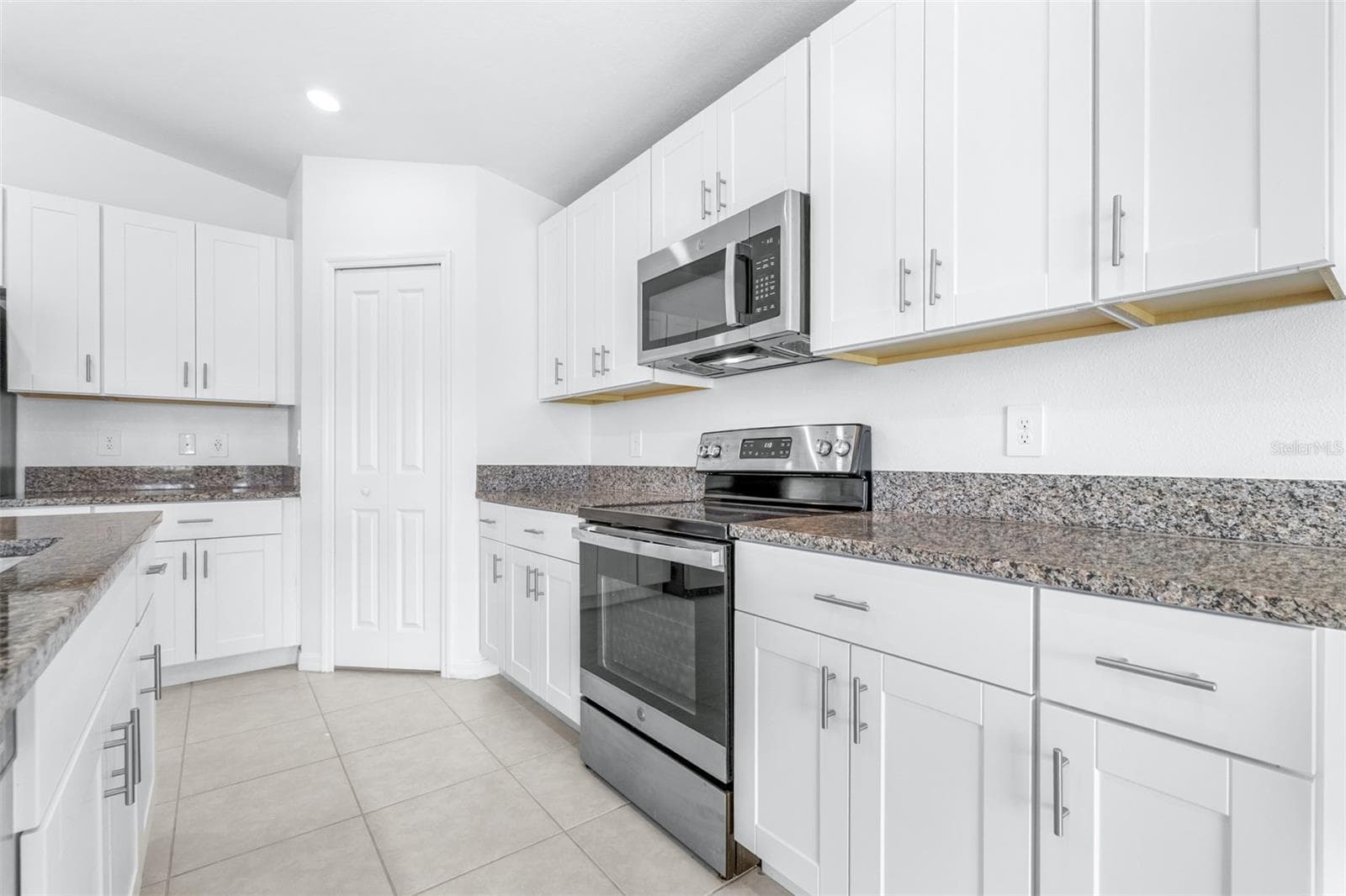 Single Family Residence at 4312 FABULOUS FINCH LN, BARTOW, photo 20 of 65