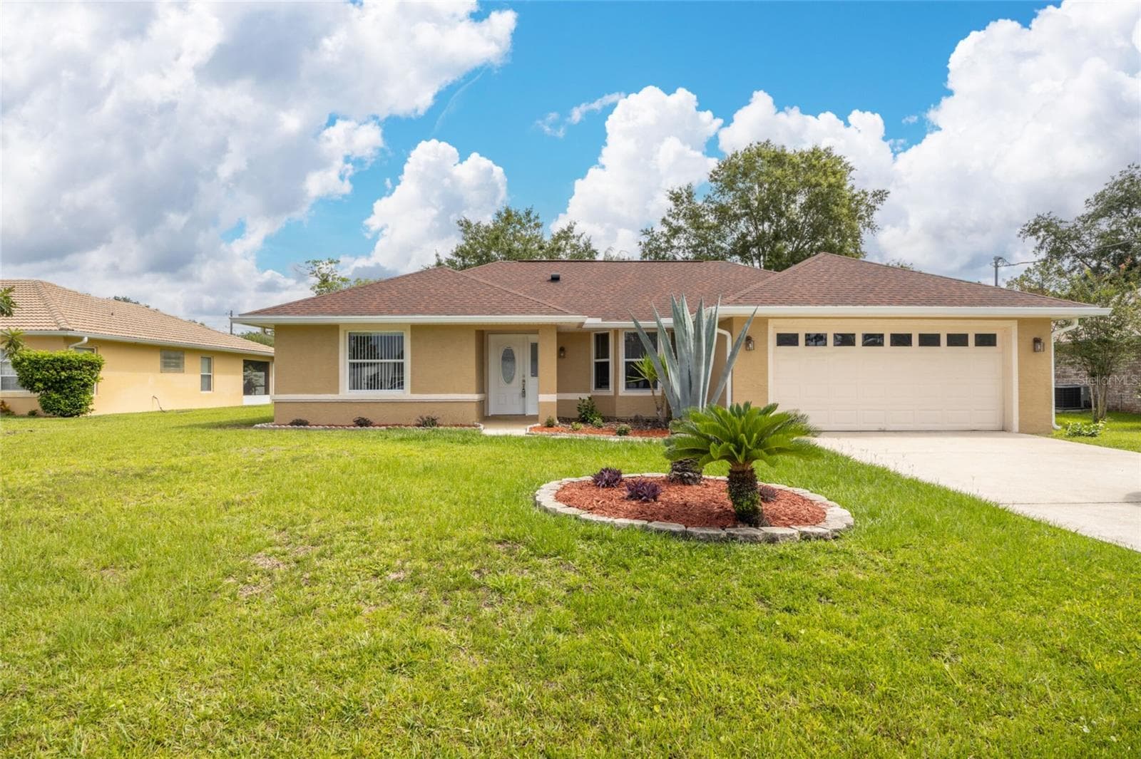 37 ROCKEFELLER DR