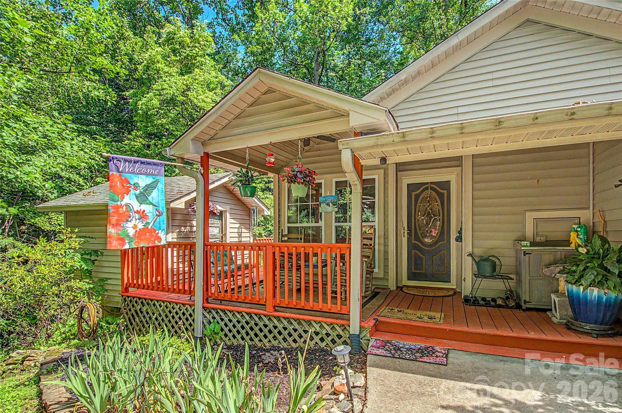 Single Family Residence at Hendersonville, photo 4 of 48