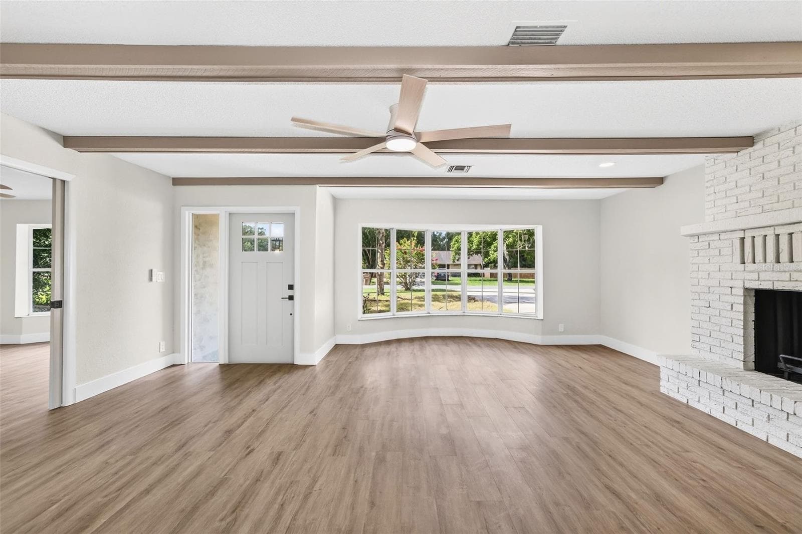 Single Family Residence at 17901 PALM ST, UMATILLA, photo 5 of 16