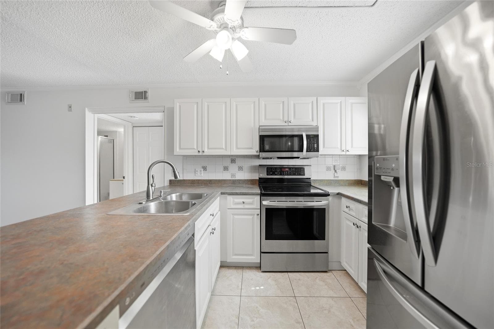 Condominium at 26485 RAMPART BLVD #D4, PUNTA GORDA, photo 7 of 43