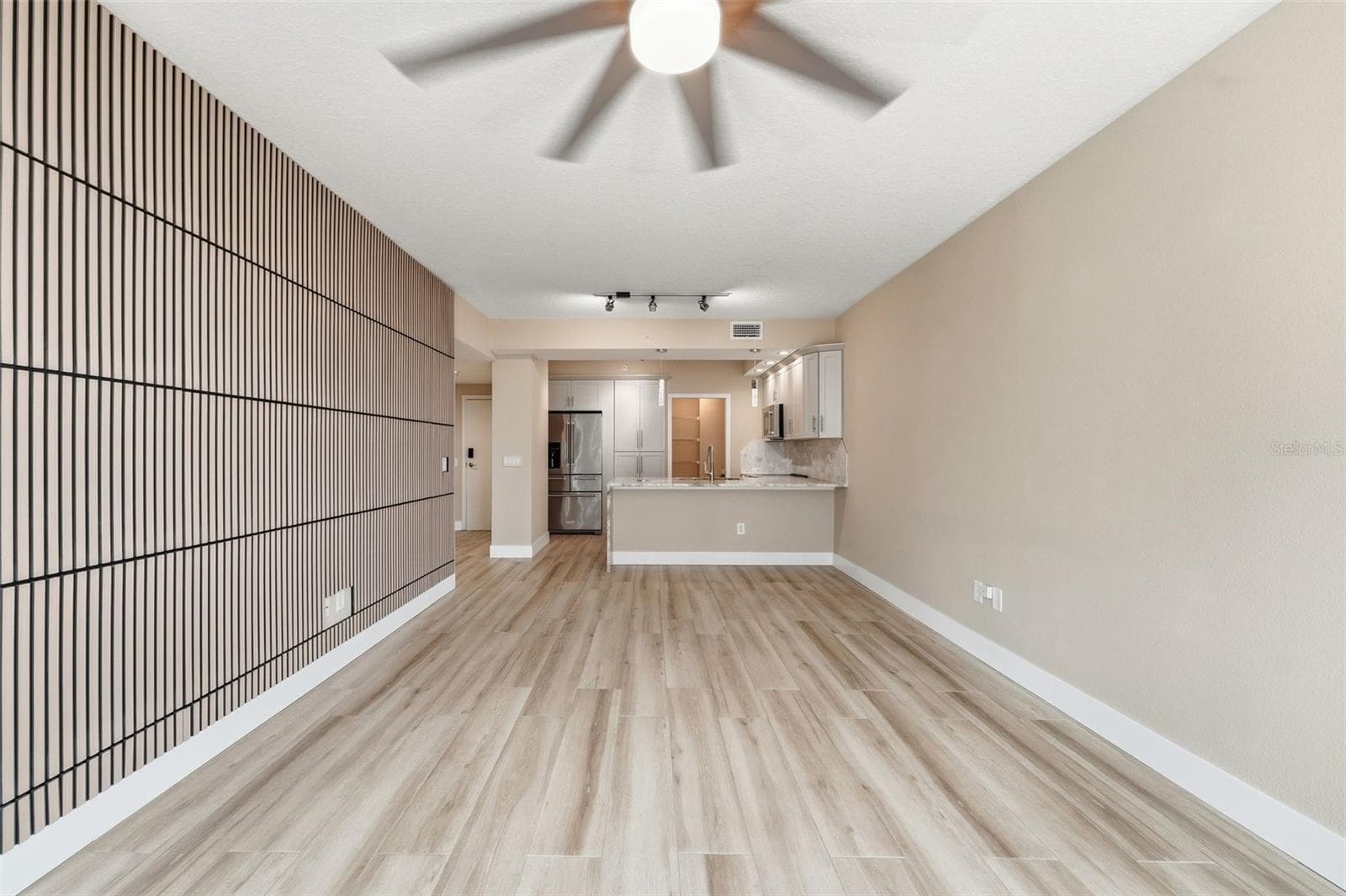Condominium at 322 E CENTRAL BLVD #912, ORLANDO, photo 13 of 41