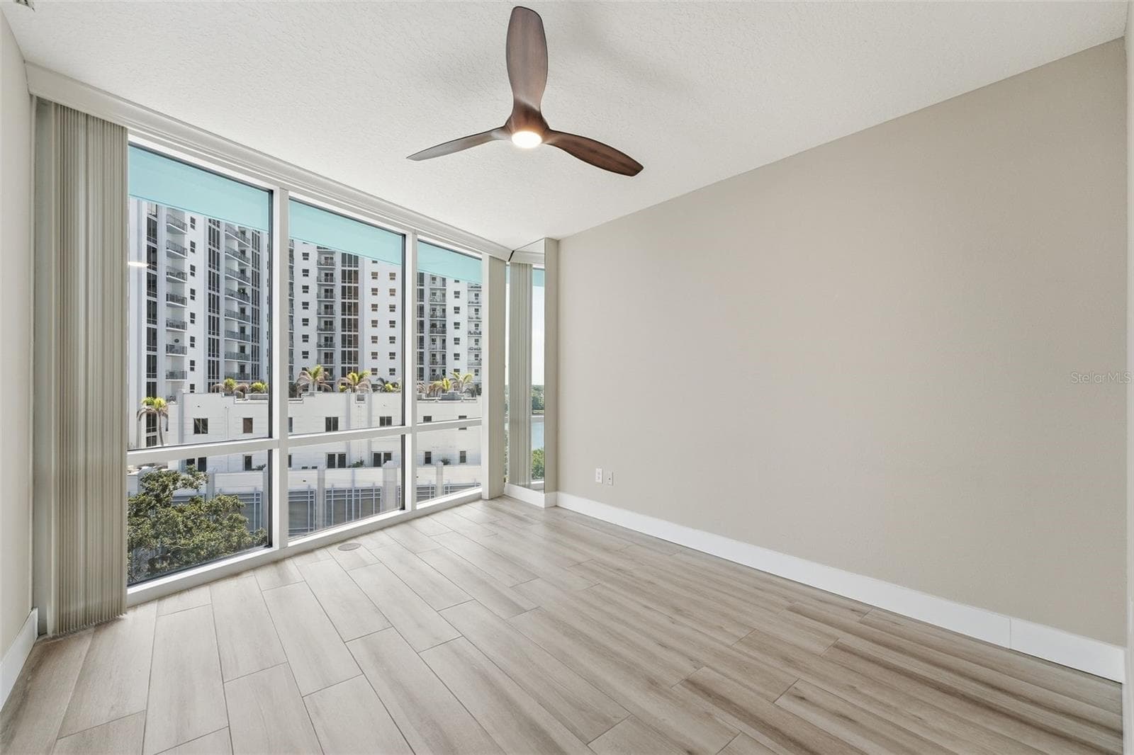 Condominium at 322 E CENTRAL BLVD #912, ORLANDO, photo 25 of 41