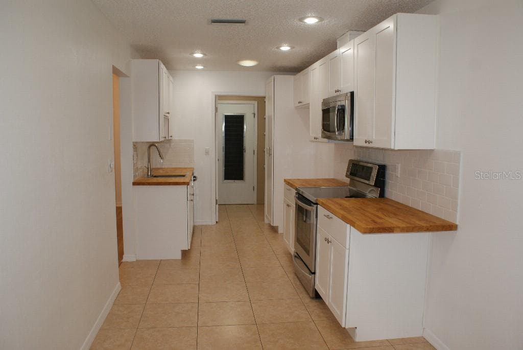 Single Family Residence at 7445 CRESTWOOD DR, WEEKI WACHEE, photo 14 of 44