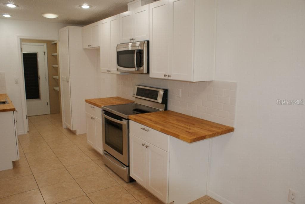 Single Family Residence at 7445 CRESTWOOD DR, WEEKI WACHEE, photo 15 of 44