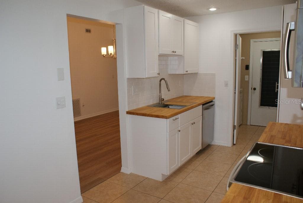 Single Family Residence at 7445 CRESTWOOD DR, WEEKI WACHEE, photo 16 of 44