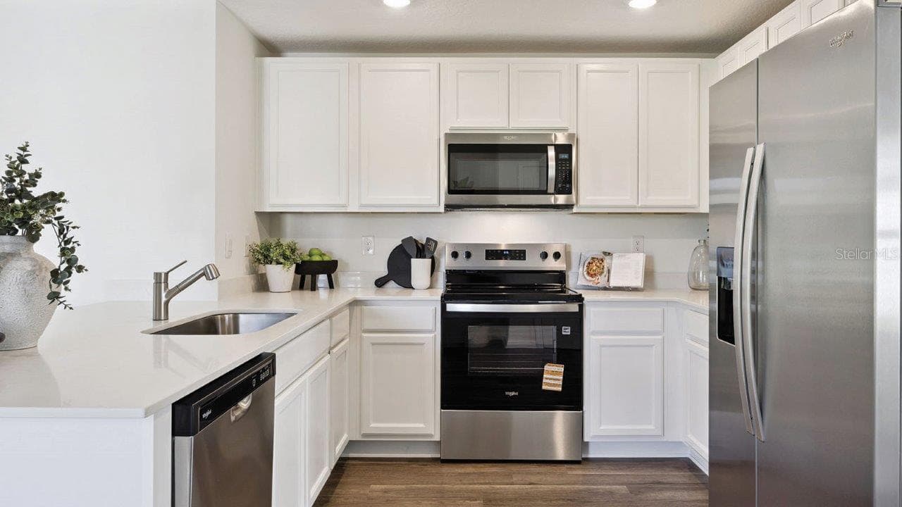 Single Family Residence at 4423 LAKE FOX DR, LAKELAND, photo 13 of 29
