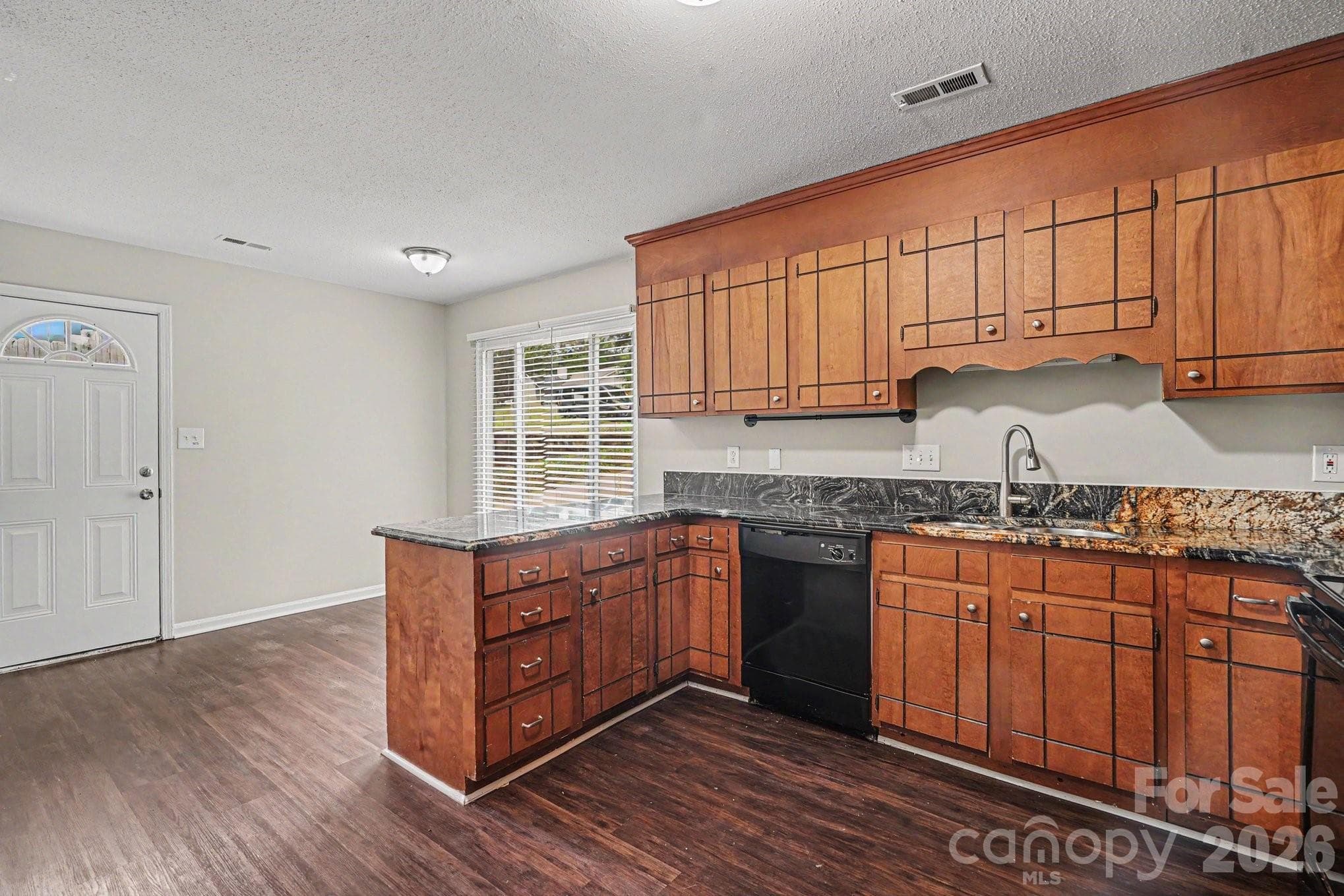 Single Family Residence at 11613 Rimrock Canyon Drive, Charlotte, photo 4 of 20
