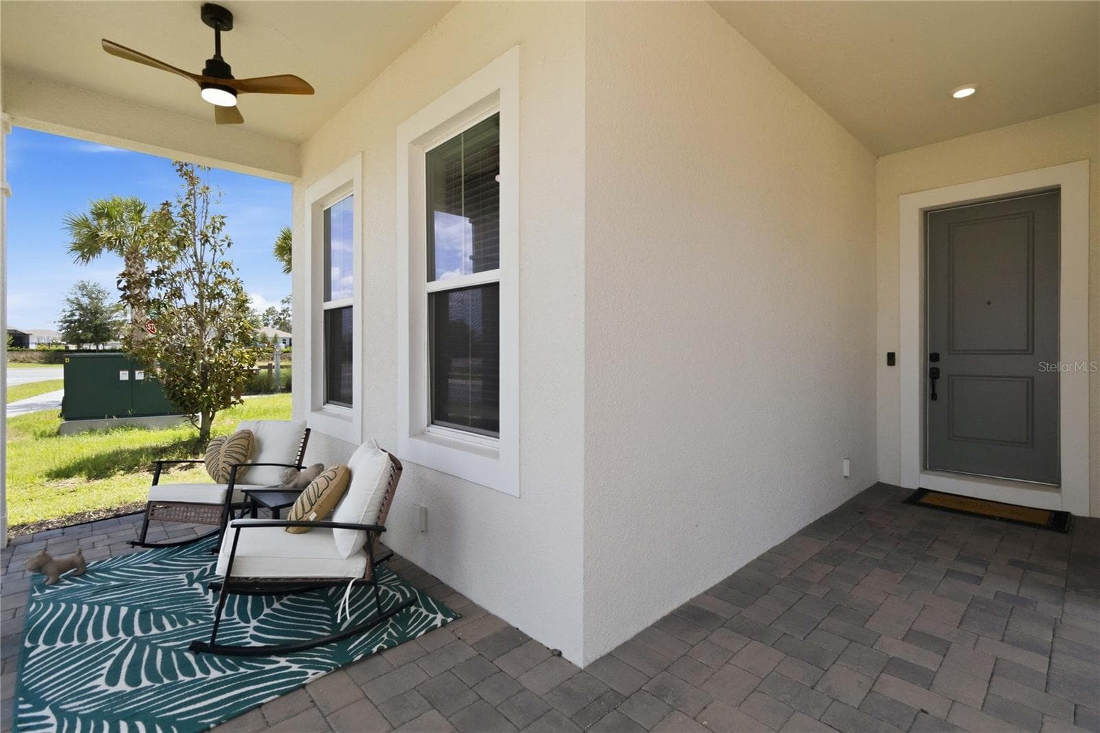 Single Family Residence at 13092 SUNRISE HARVEST DR, WINTER GARDEN, photo 3 of 44
