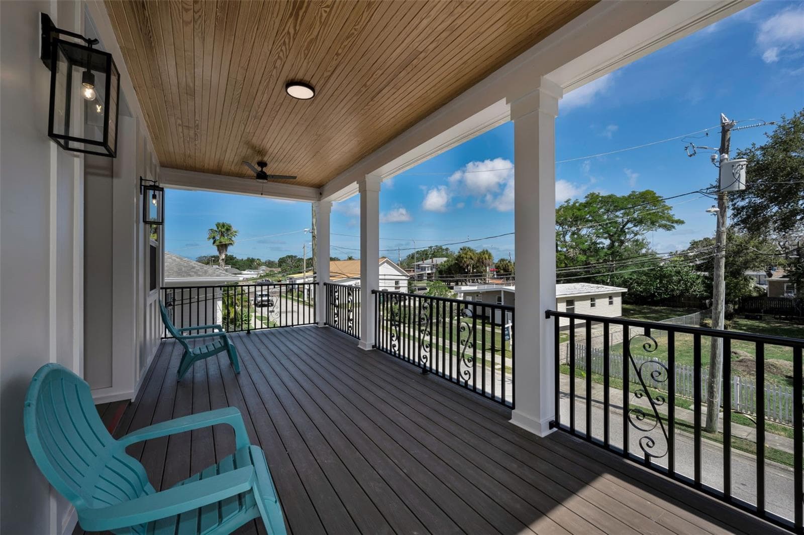 Single Family Residence at 158 E SPRUCE ST, TARPON SPRINGS, photo 6 of 86