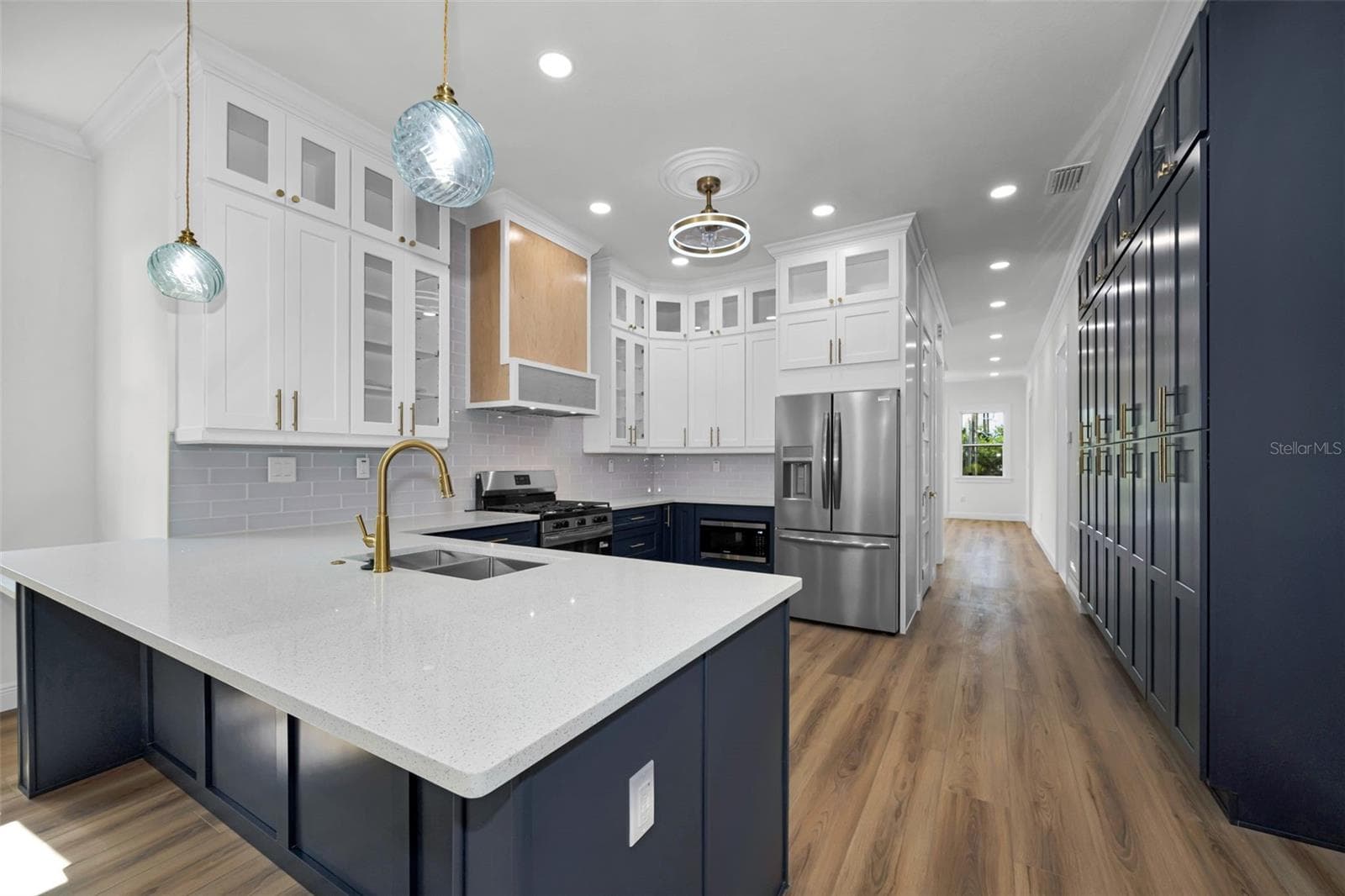 Single Family Residence at 158 E SPRUCE ST, TARPON SPRINGS, photo 22 of 86