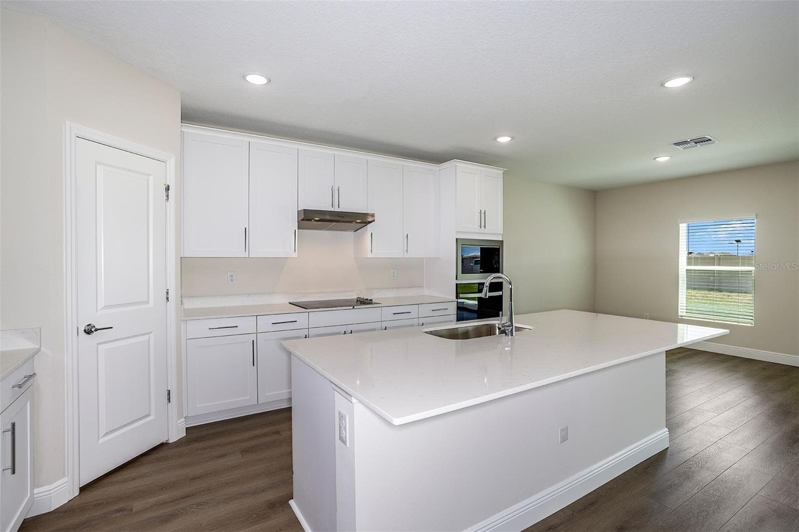 Single Family Residence at 9936 ANNUNCIATION DR, WESLEY CHAPEL, photo 9 of 27