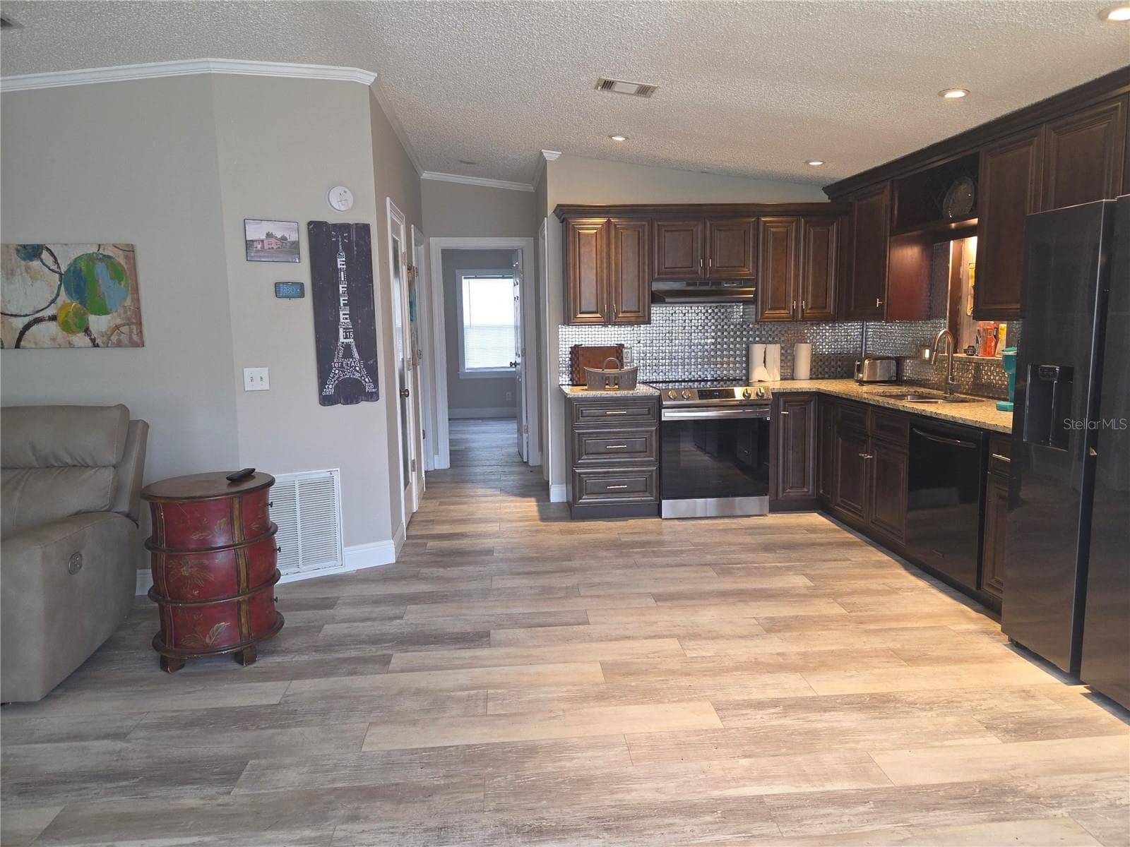 Manufactured Home at 332 VICTORIA DR, HAINES CITY, photo 19 of 92