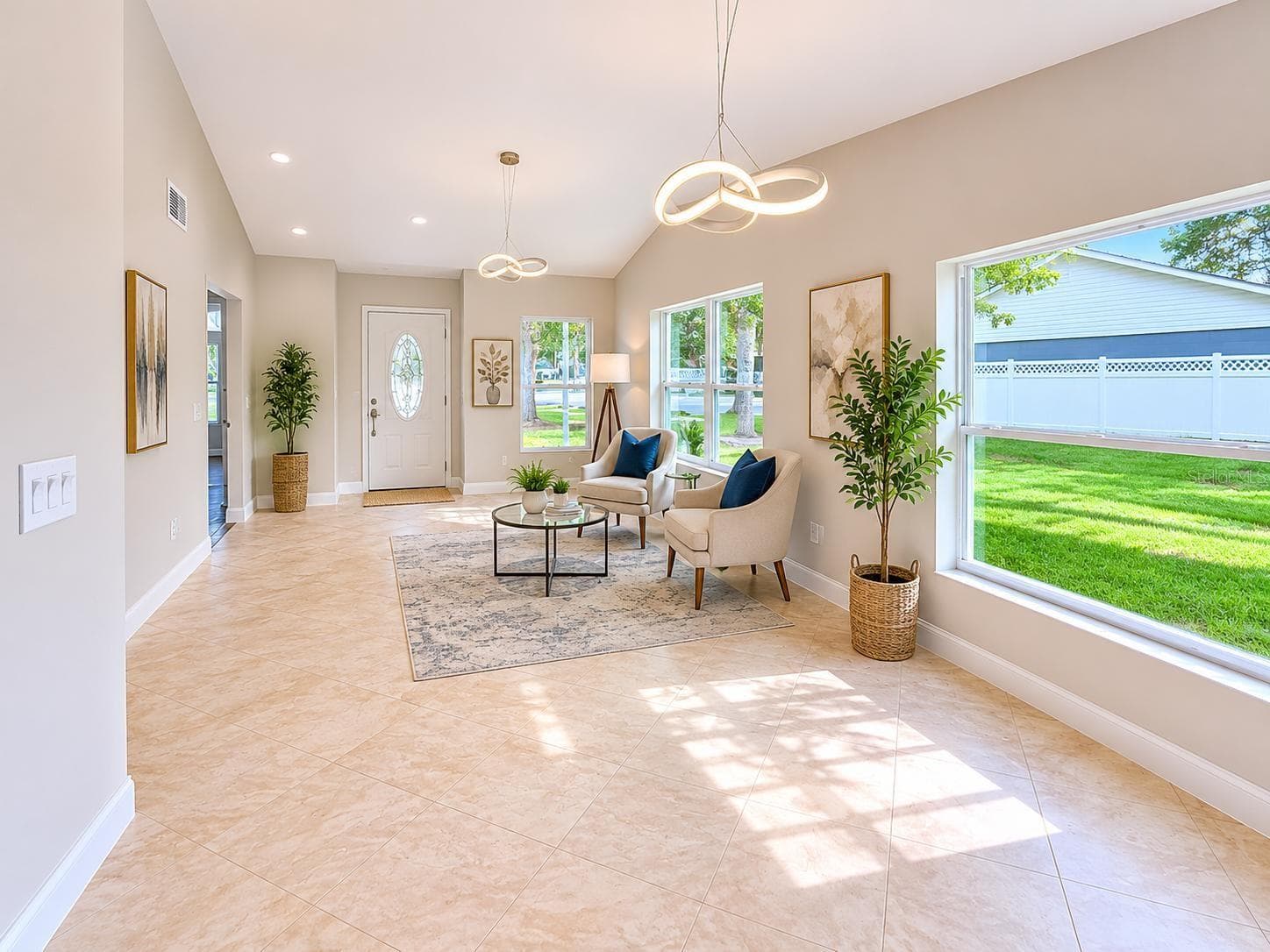 Single Family Residence at 13326 LARAWAY DR, RIVERVIEW, photo 4 of 11
