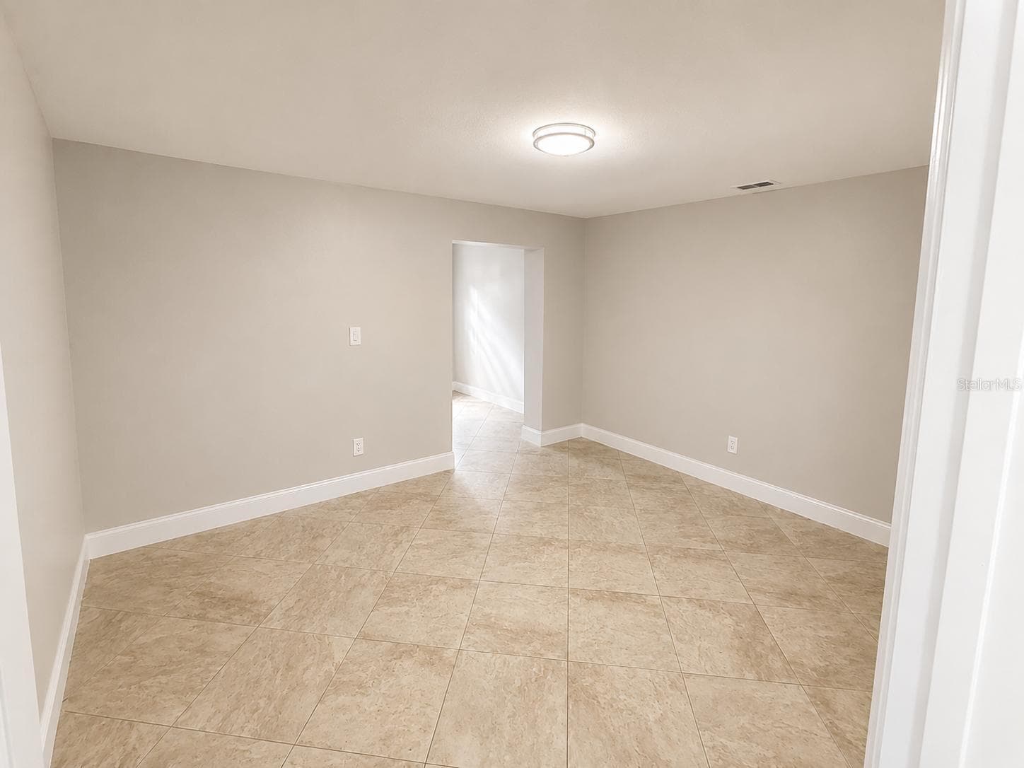 Single Family Residence at 13326 LARAWAY DR, RIVERVIEW, photo 5 of 11