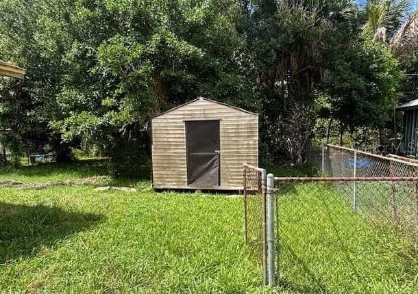 Single Family Residence at 943 DELLA TOBIAS AVE, CLEWISTON, photo 3 of 18