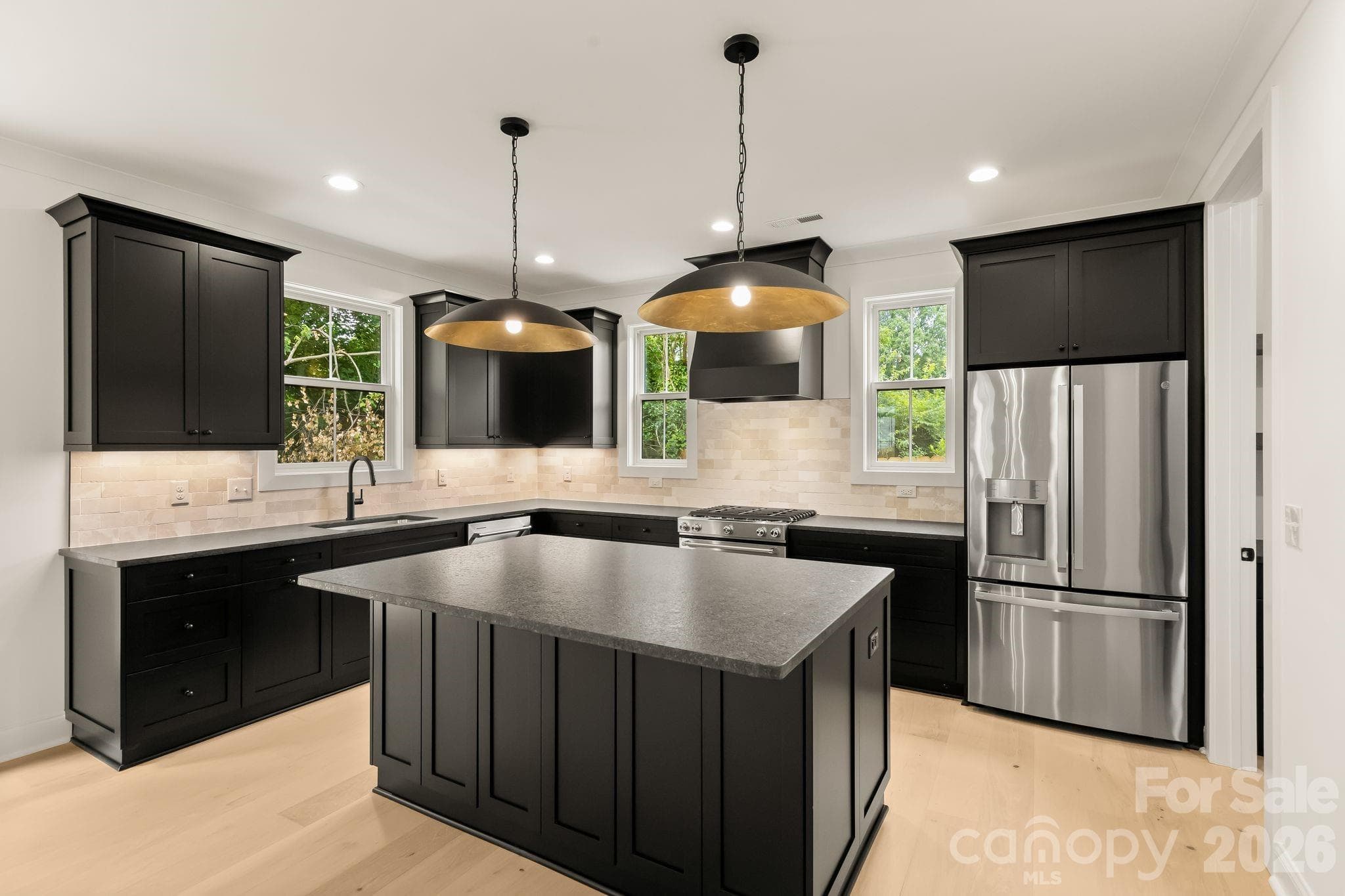 Single Family Residence at 3031 Mathis Drive, Charlotte, photo 15 of 42