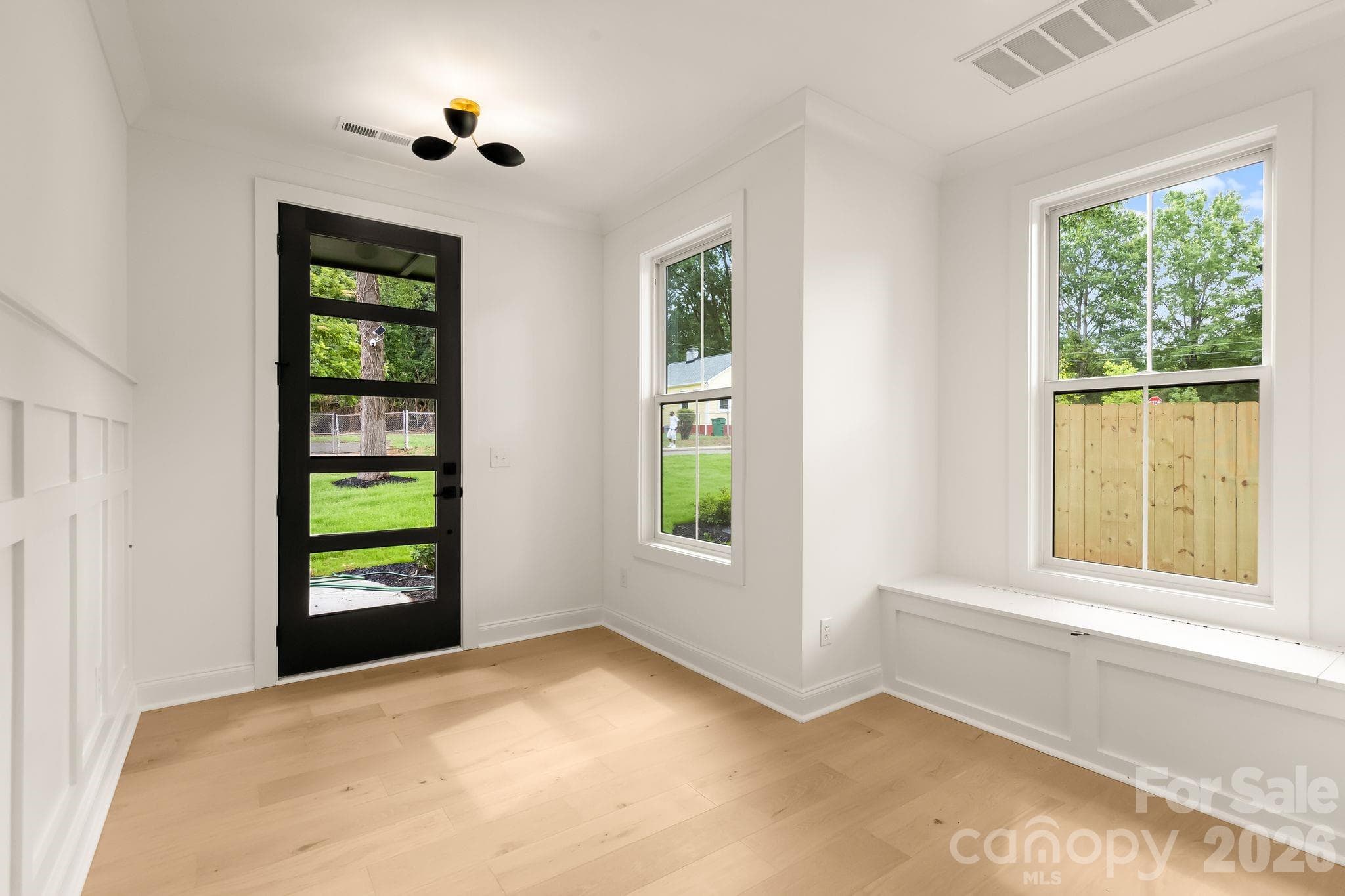 Single Family Residence at 3031 Mathis Drive, Charlotte, photo 18 of 42