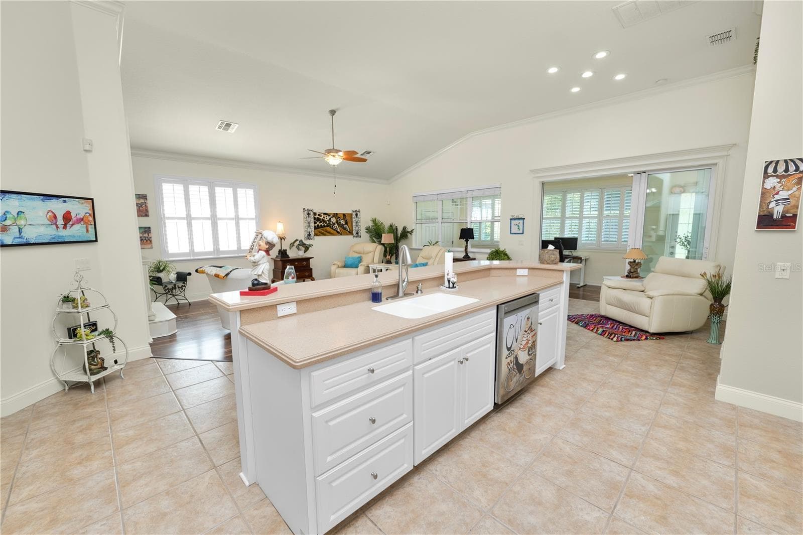Single Family Residence at 2356 LAKE JAMES WAY, LAKELAND, photo 14 of 39