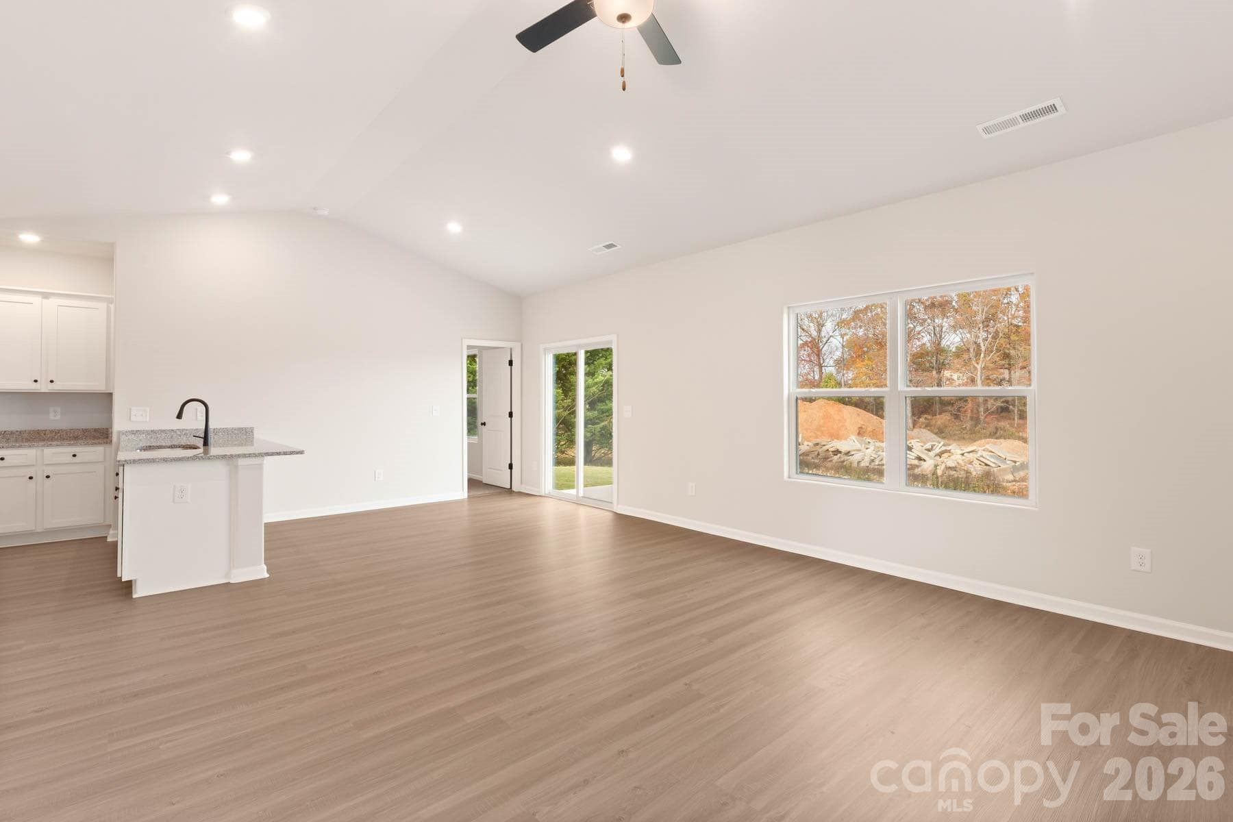 Single Family Residence at 421 Robindale Court, Winston Salem, photo 3 of 23