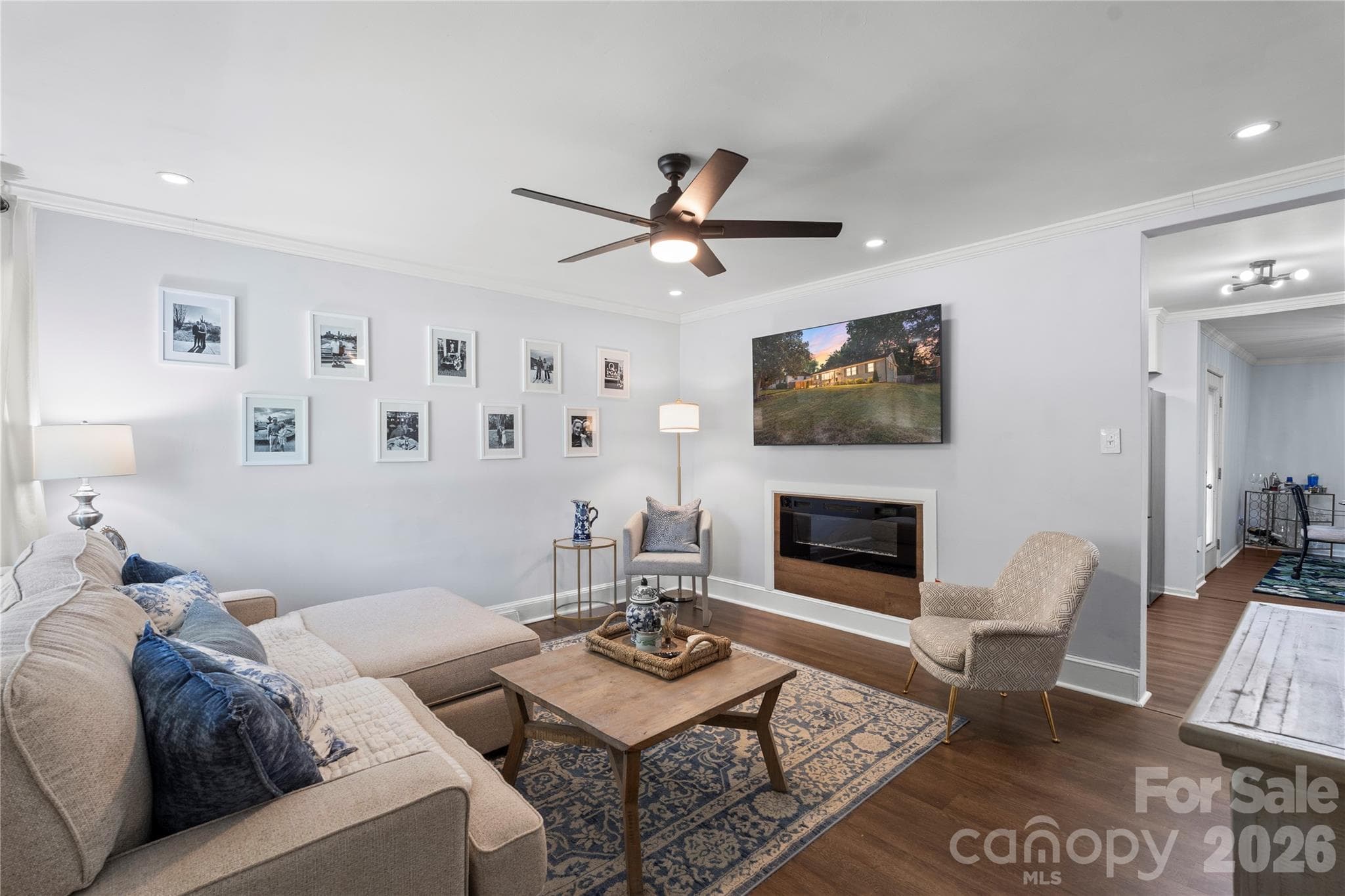 Single Family Residence at Charlotte, photo 5 of 38