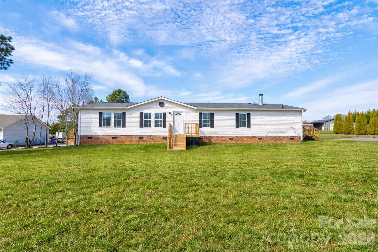 Single Family Residence at 112 Jenny Drive, Shelby, photo 2 of 42