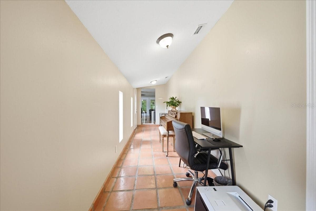 Main House - Hallway #2 - 8095 ROSE AVE, ORLANDO