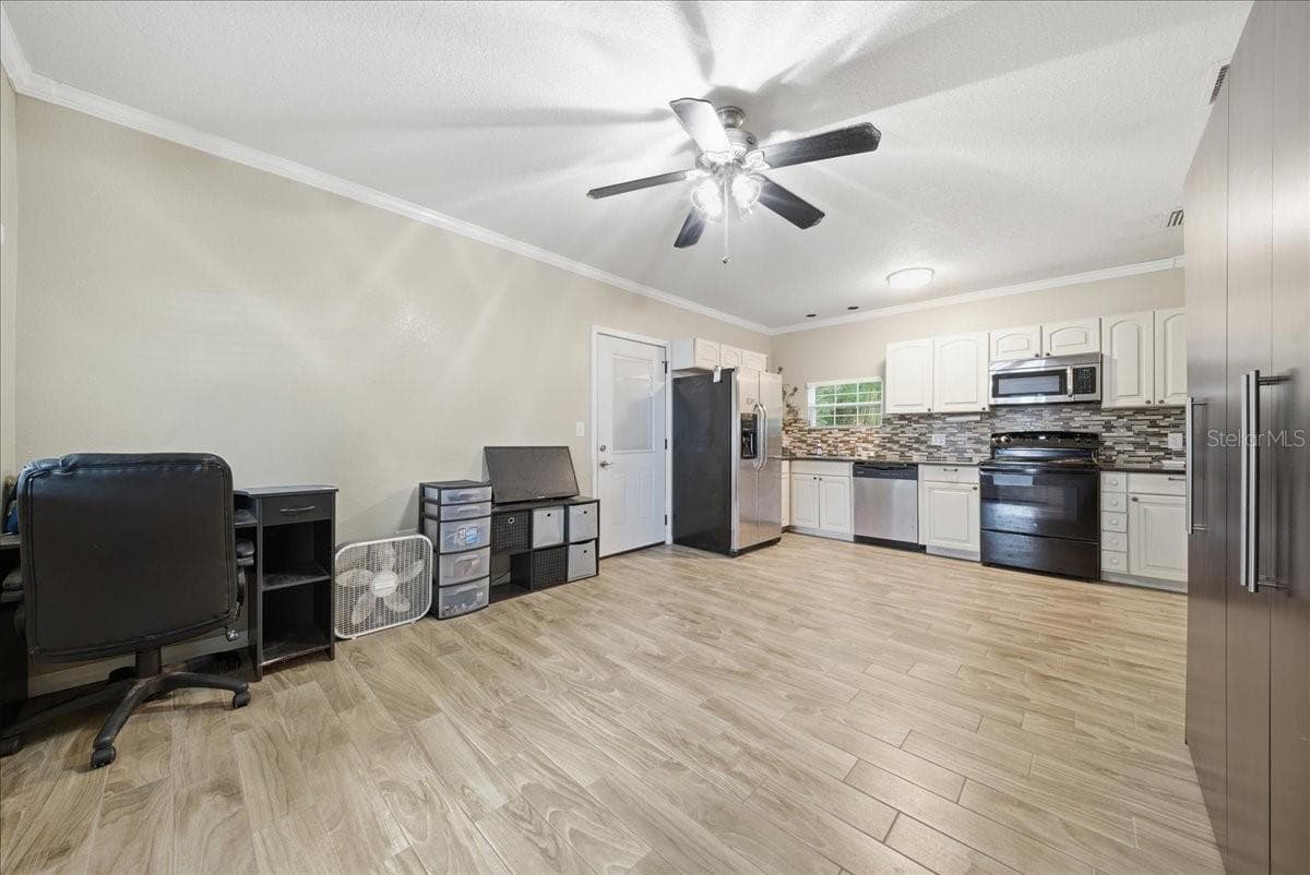 Second Unit - Kitchen & Living Room - 8095 ROSE AVE, ORLANDO