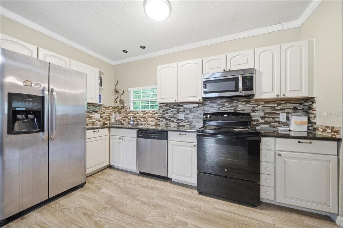 Second Unit - Kitchen - 8095 ROSE AVE, ORLANDO