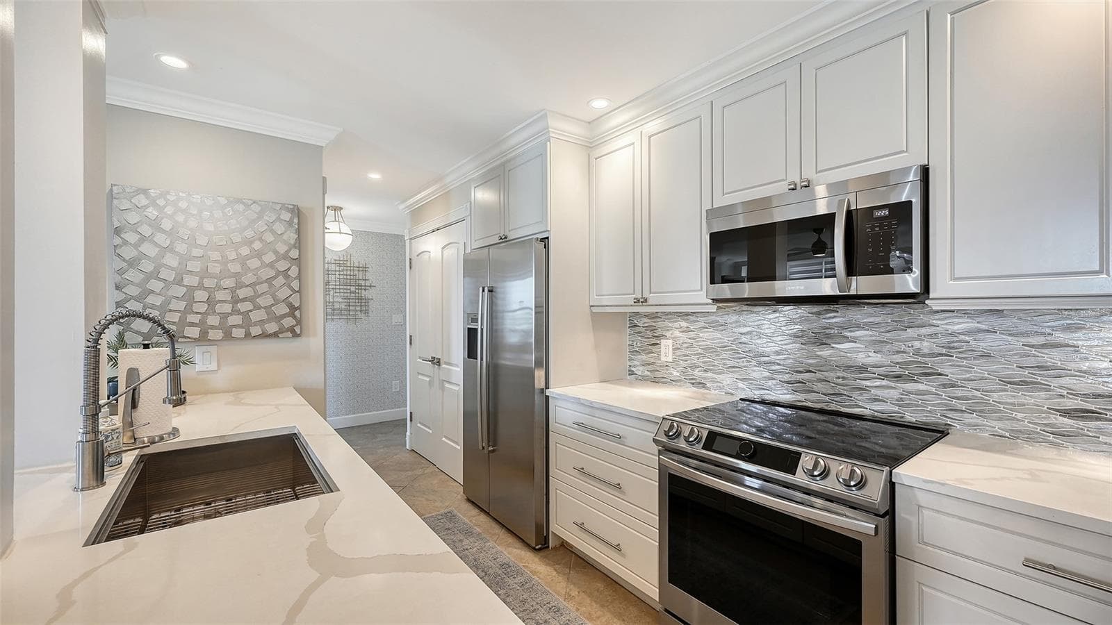 Condominium at 174 GOLDEN GATE POINT #22, SARASOTA, photo 13 of 58