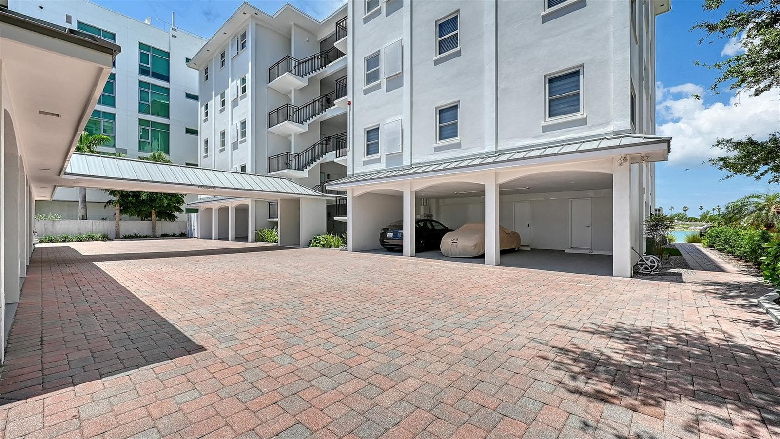 Condominium at 174 GOLDEN GATE POINT #22, SARASOTA, photo 31 of 58