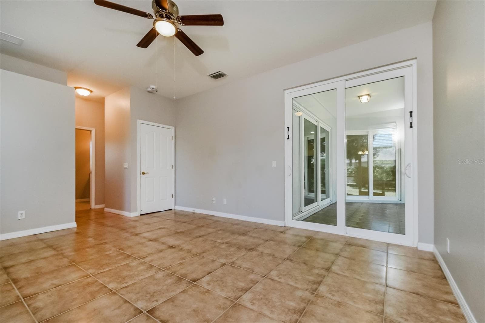 Single Family Residence at 4141 MERMELL CIR, NORTH PORT, photo 8 of 15
