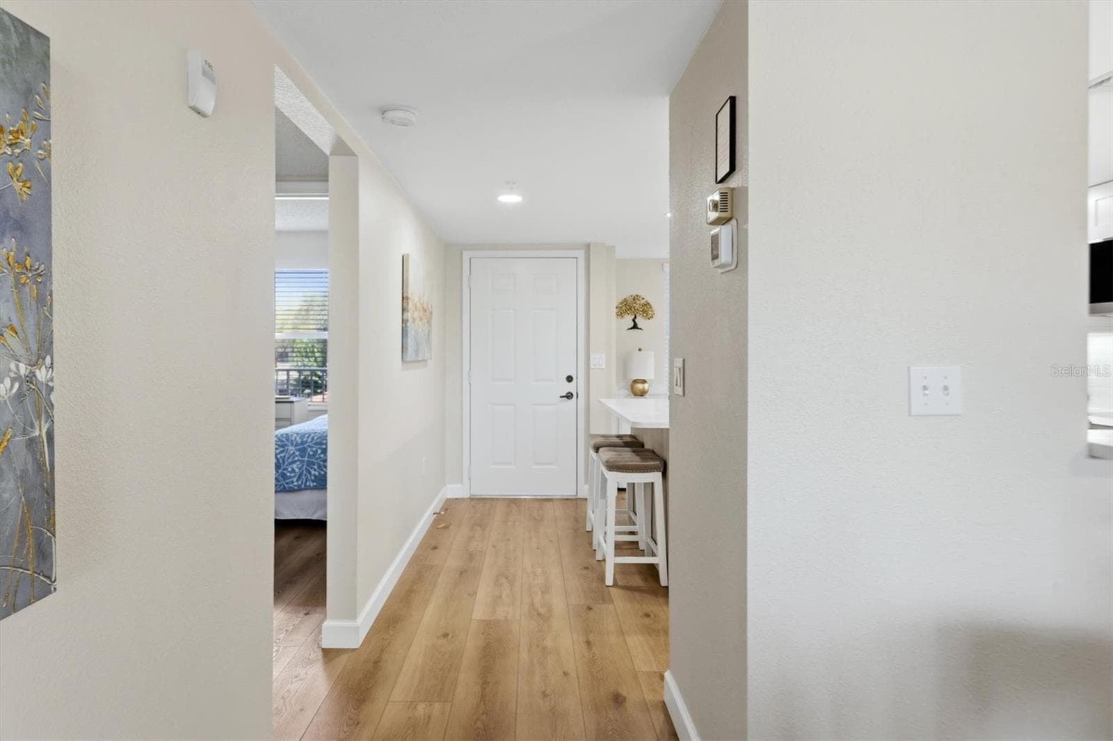 Looking towards entry door in kitchen - 9320 CLUBSIDE CIR #2209, SARASOTA