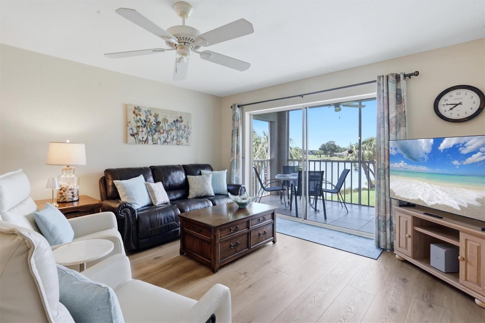 Living room & lanai - 9320 CLUBSIDE CIR #2209, SARASOTA