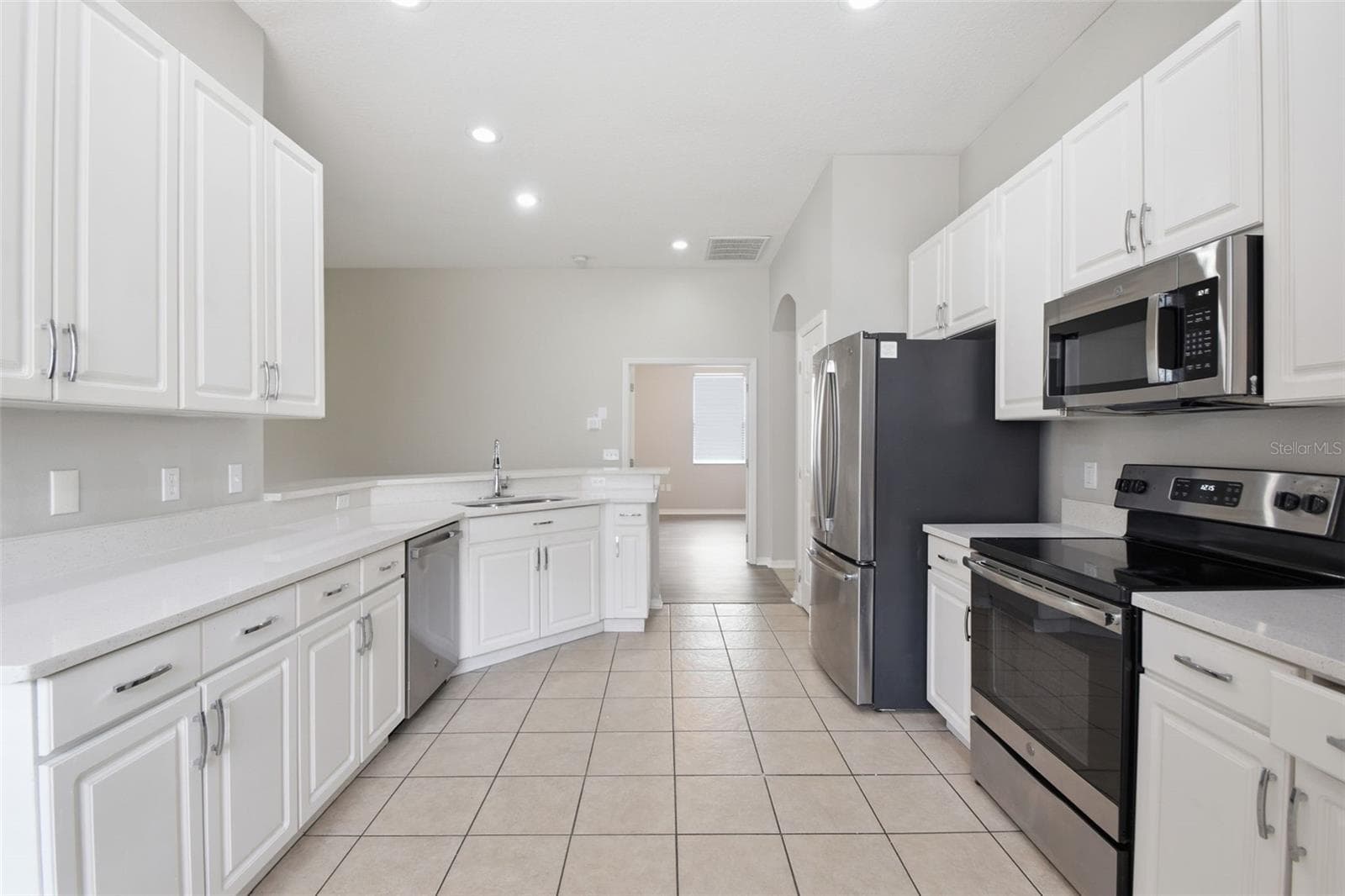 Single Family Residence at 427 FERN GULLEY DR, SEFFNER, photo 16 of 51