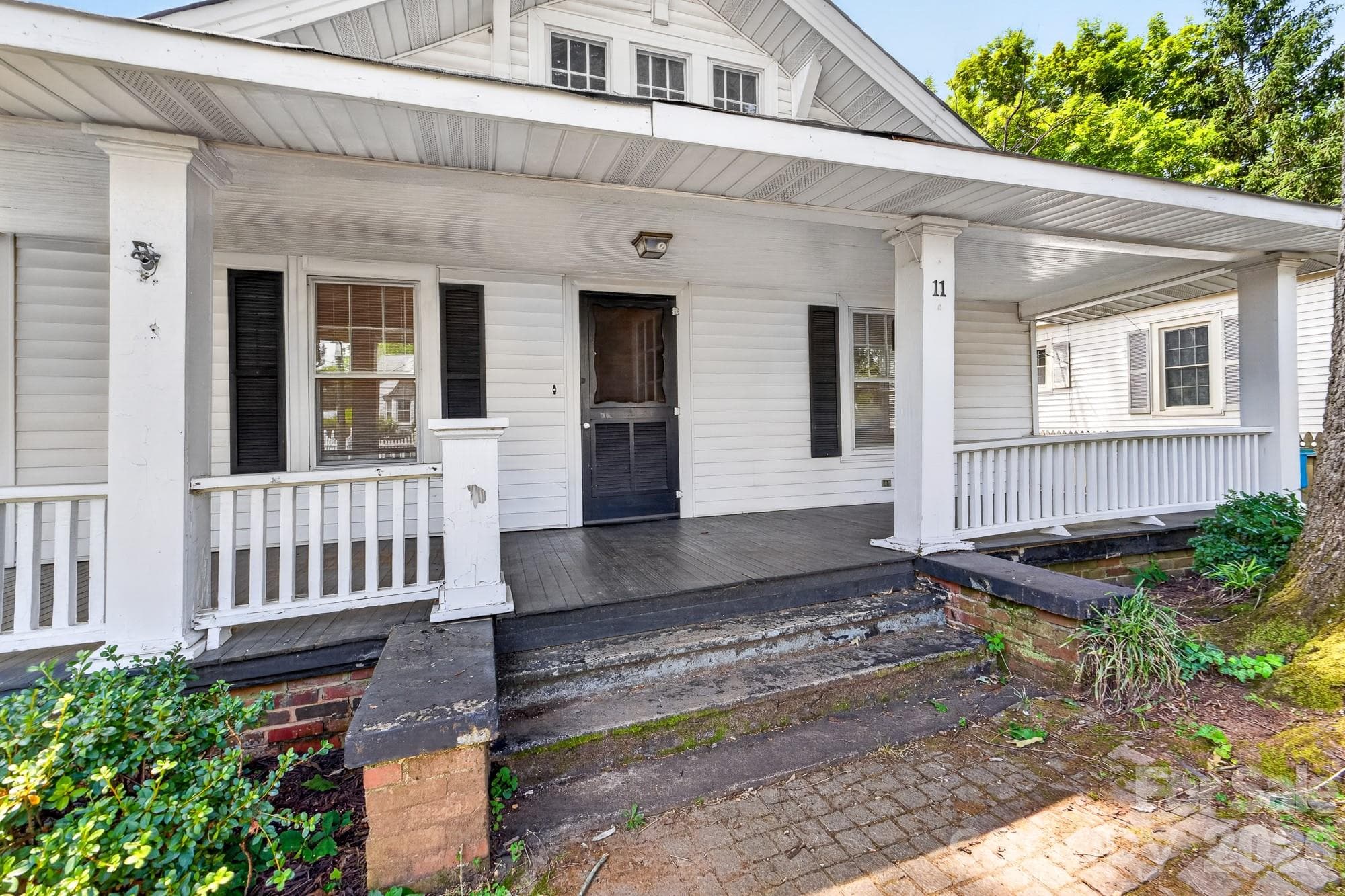 Single Family Residence at 11 Cedar Street, Belmont, photo 4 of 37