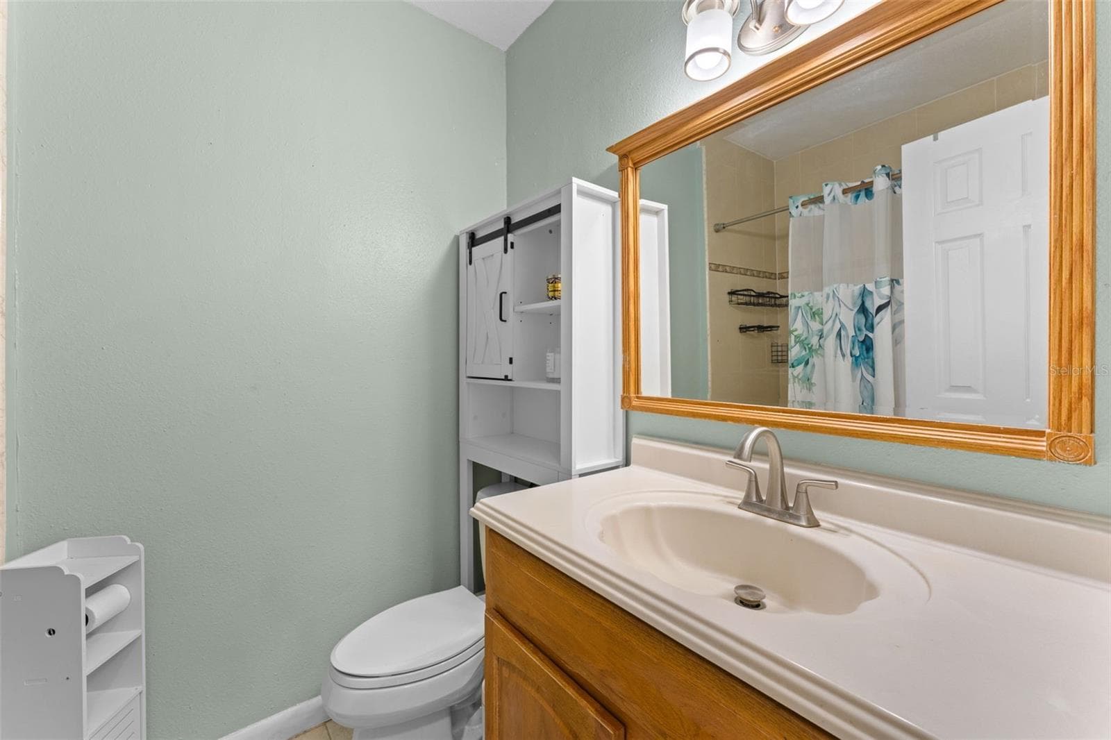 Primary bath - 2833 56TH LN N, ST PETERSBURG