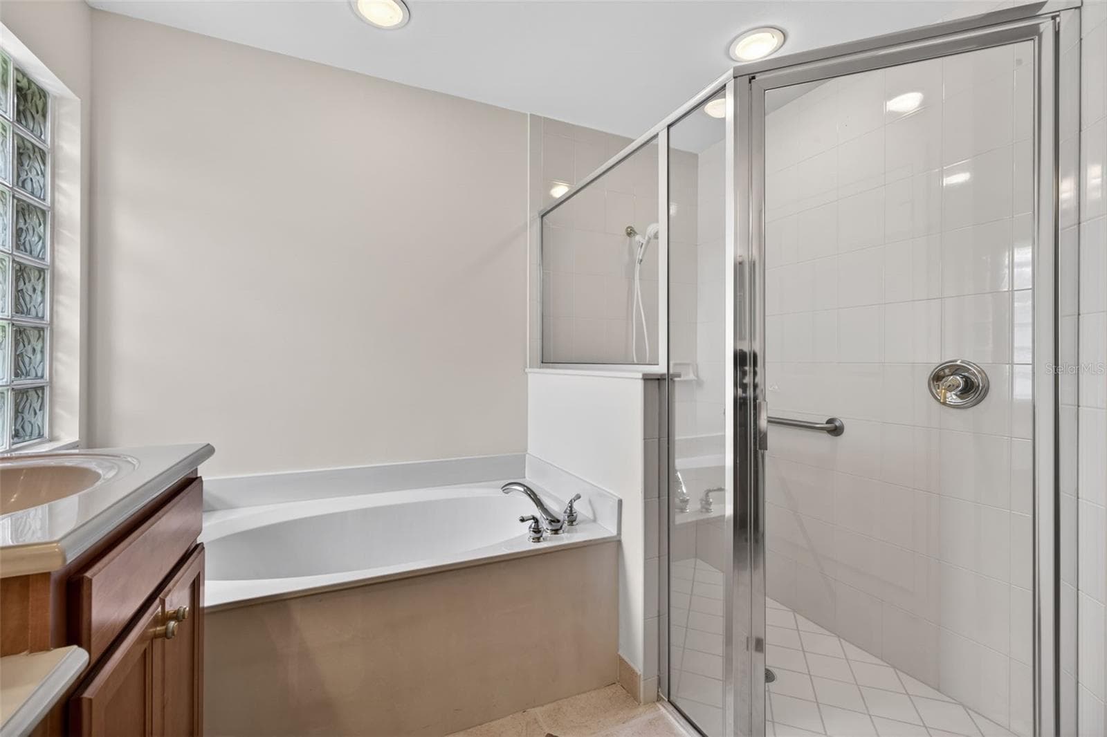 Master Bath - 1574 WINDAMERE LN, NAPLES