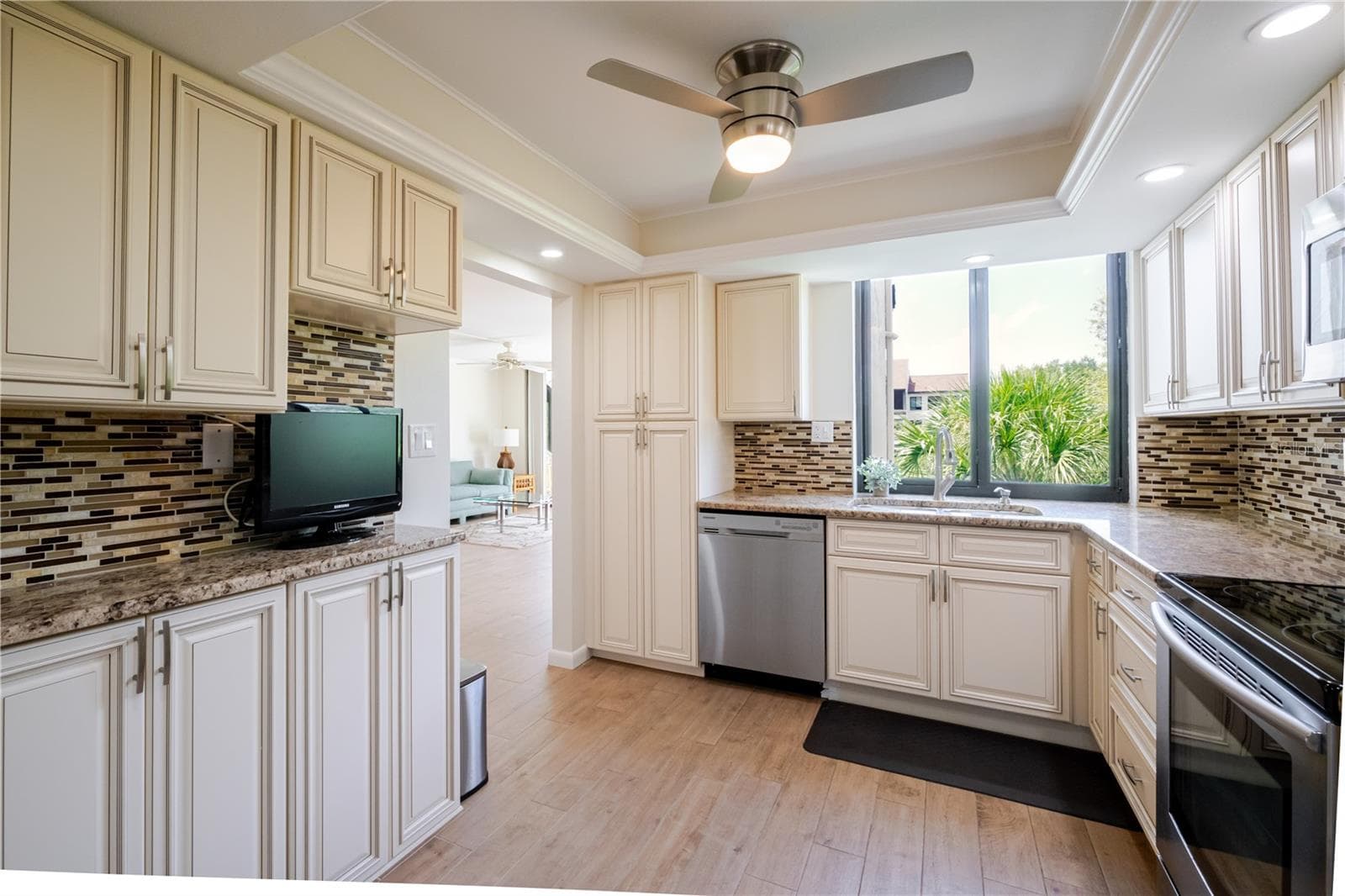 Condominium at 6267 MIDNIGHT PASS RD #306, SARASOTA, photo 13 of 86