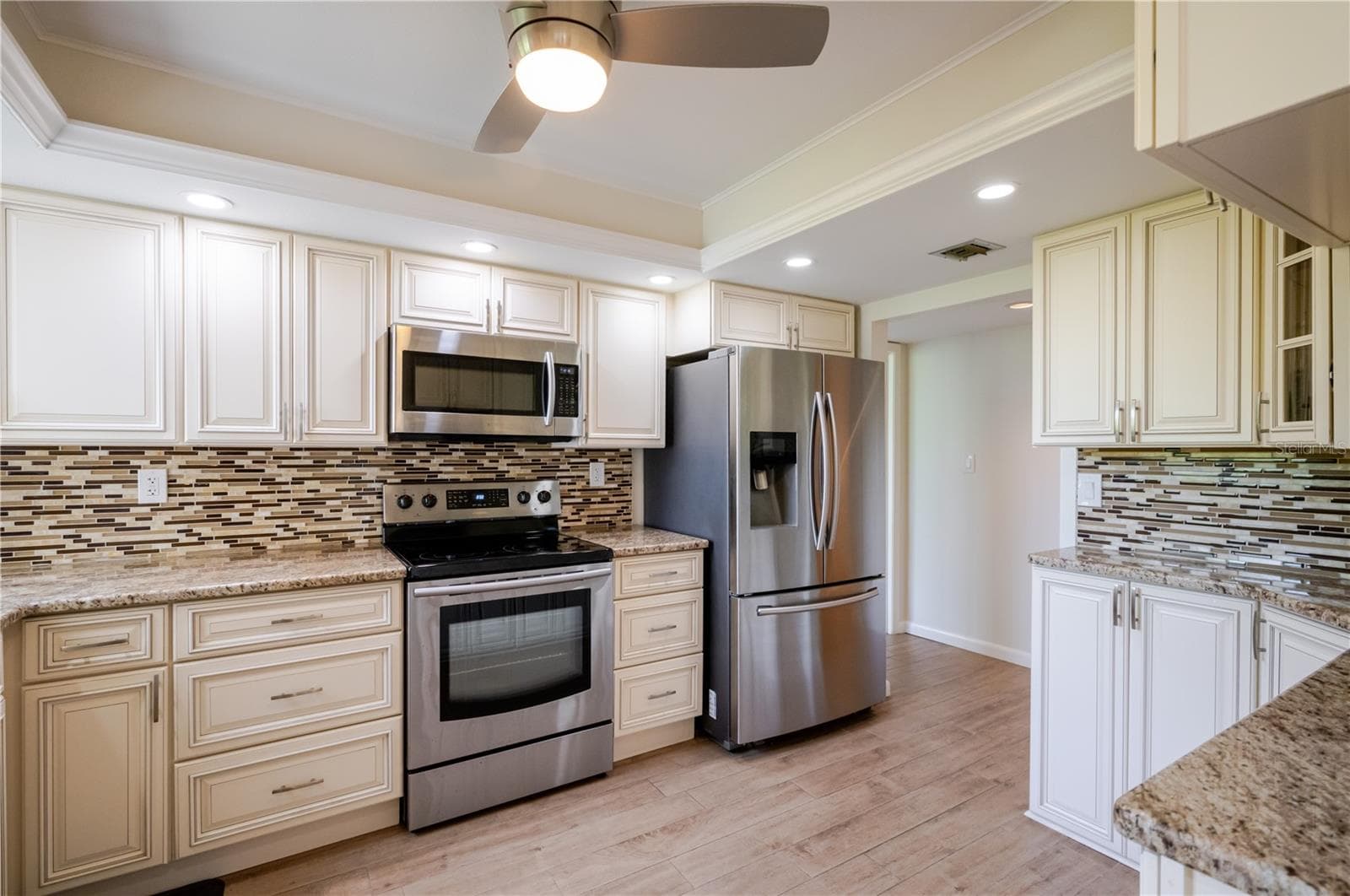 Condominium at 6267 MIDNIGHT PASS RD #306, SARASOTA, photo 17 of 86