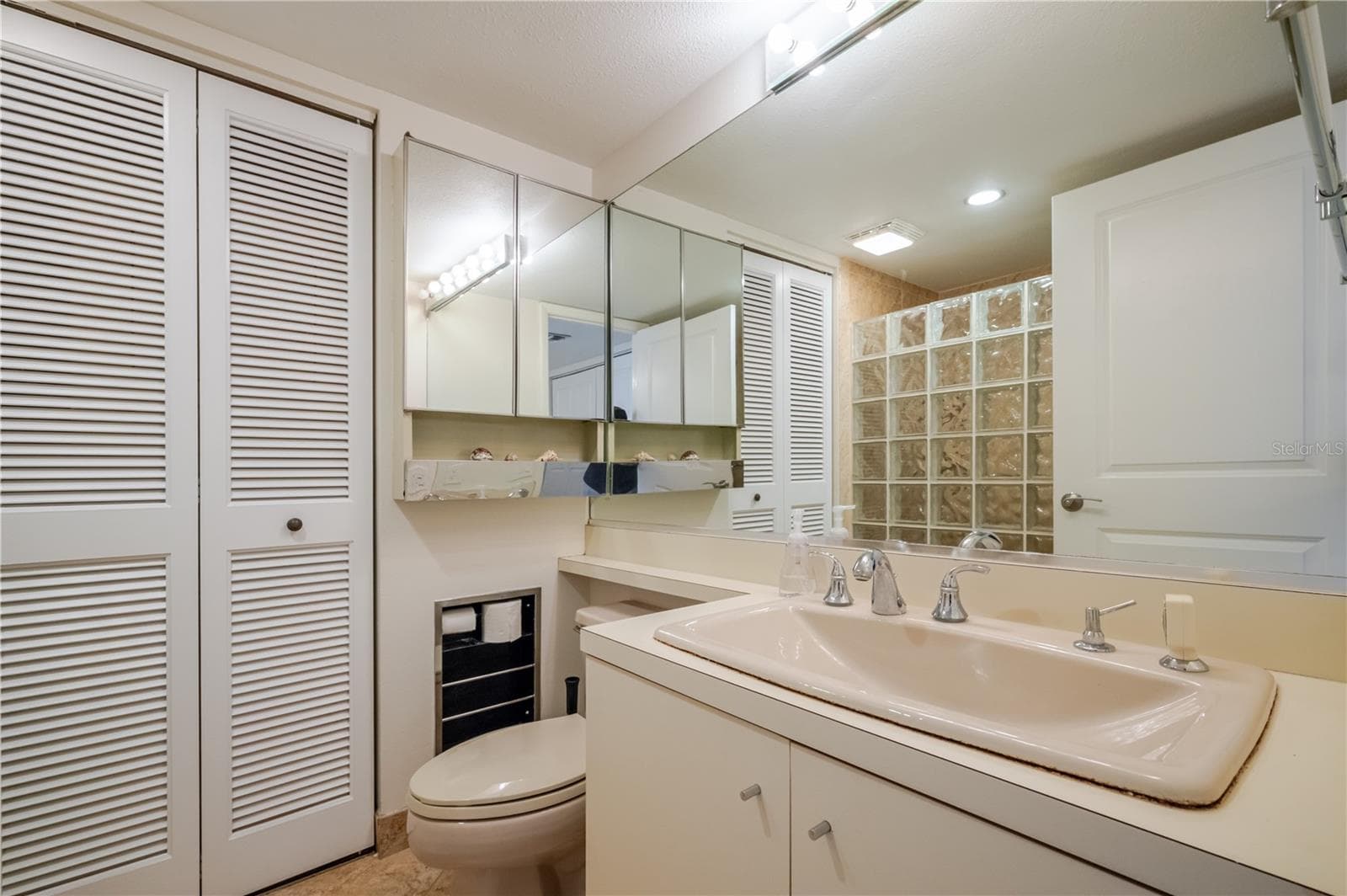 Condominium at 6267 MIDNIGHT PASS RD #306, SARASOTA, photo 40 of 86