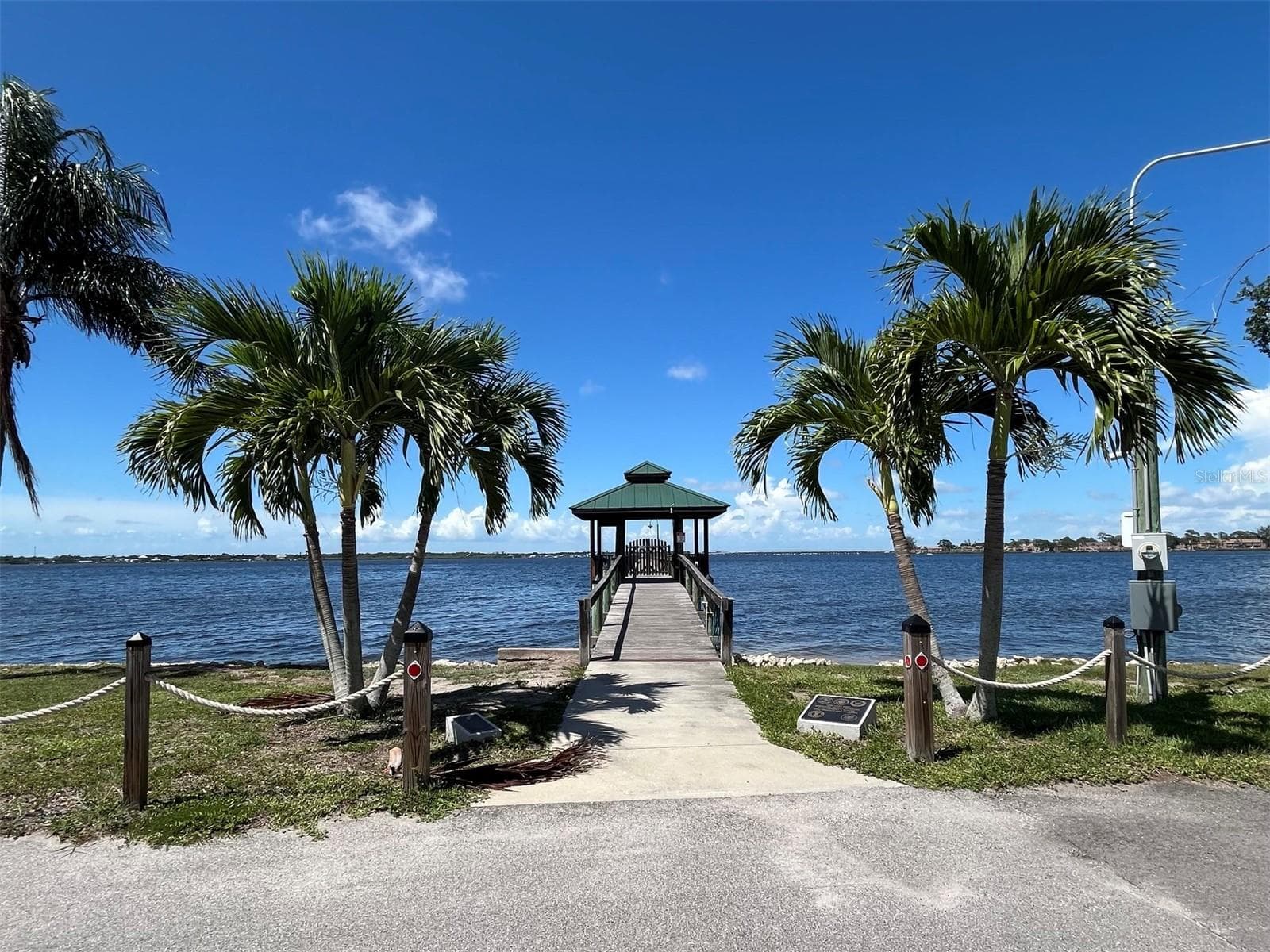 700 ft Fishing Pier w/Cleaning Station - 14 LAFAYETTE ST, BRADENTON