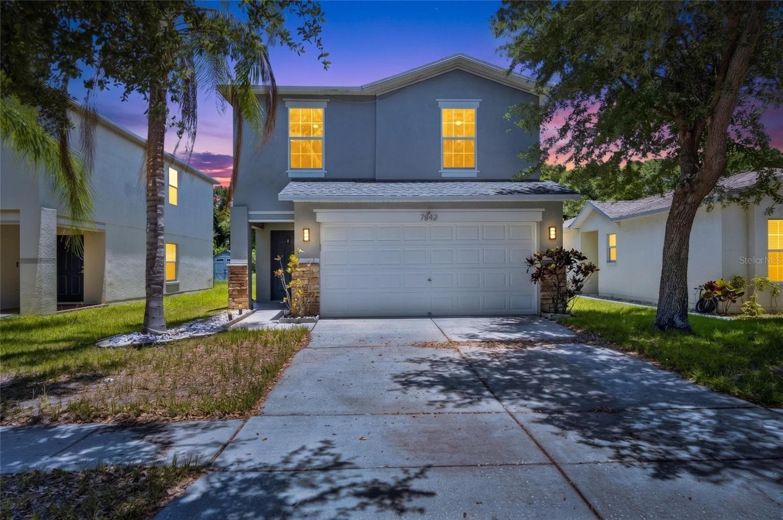 7842 CARRIAGE POINTE DR
