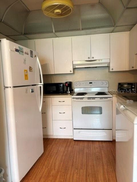 Condominium at 1901 ANDOVER WAY #26, SUN CITY CENTER, photo 7 of 28
