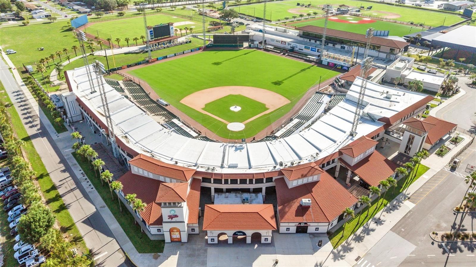 tiger stadium - 861 E LOWELL ST, LAKELAND