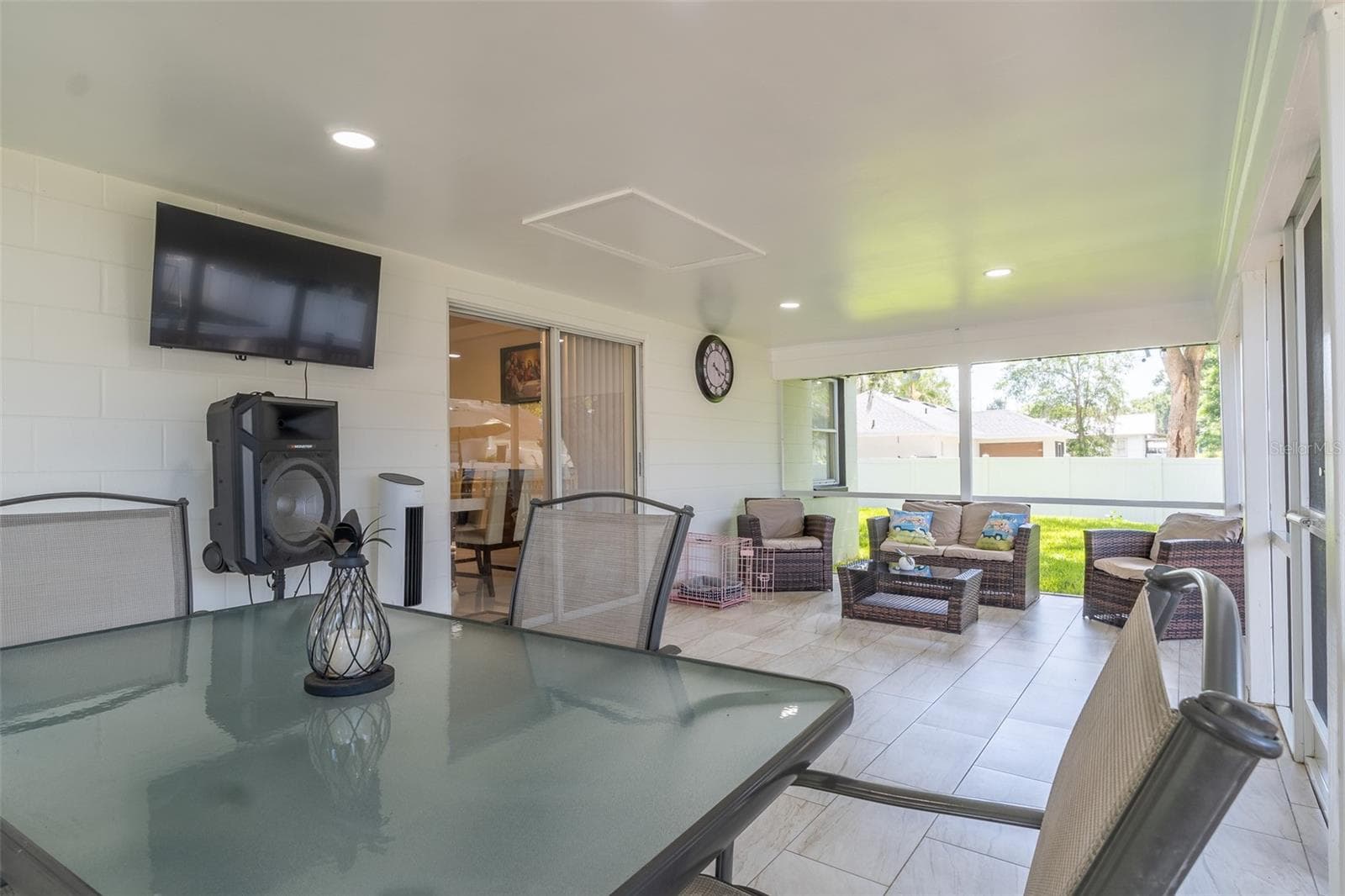 Single Family Residence at 930 HICKS RD, LAKELAND, photo 19 of 22