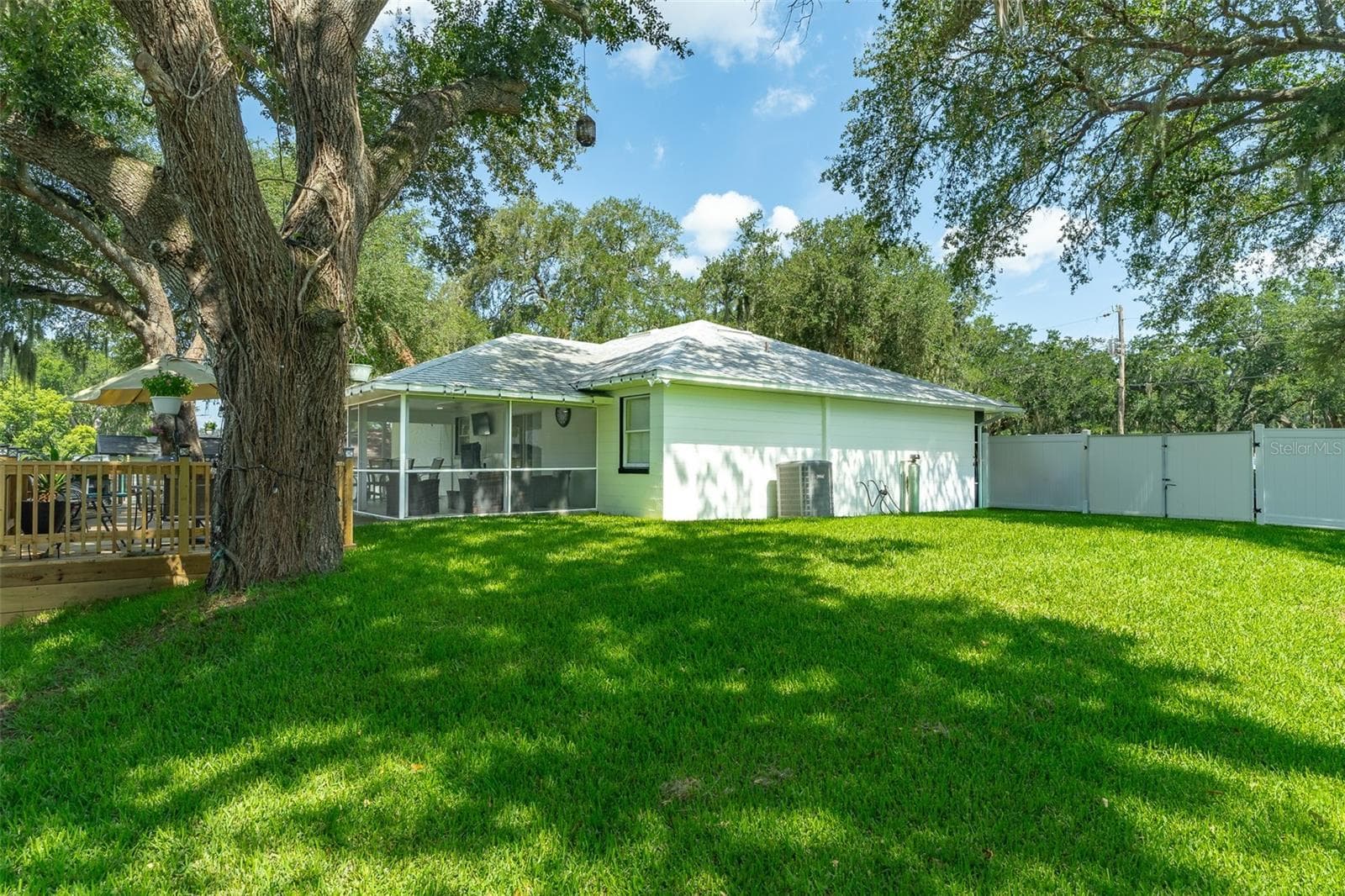 Single Family Residence at 930 HICKS RD, LAKELAND, photo 21 of 22